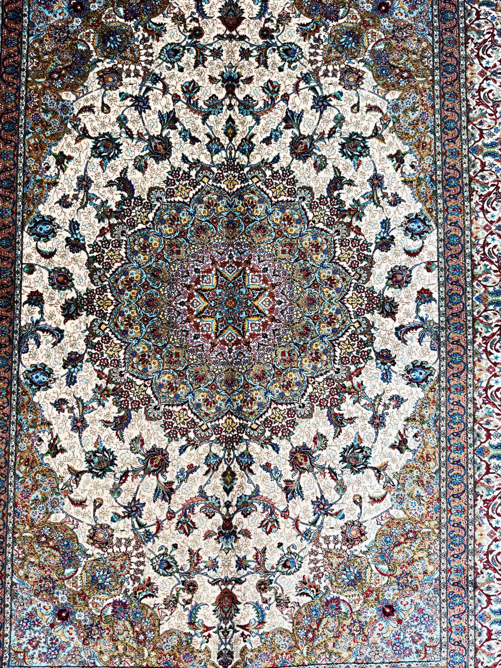 Luxury Persian Bamboo Silk Rug 100x150 cm – Robot-Woven & Hand-Knotted Edges