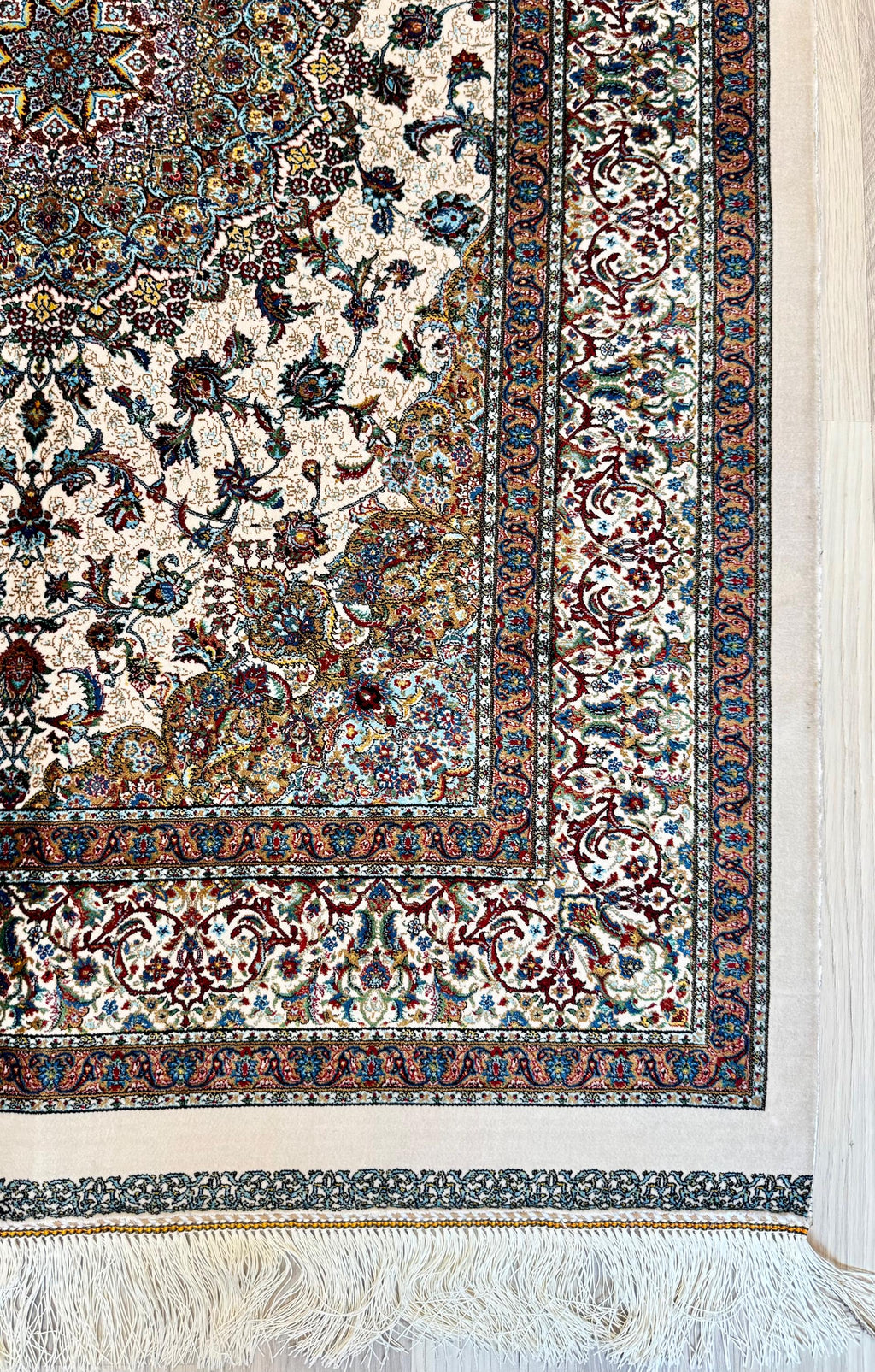 Luxury Persian Bamboo Silk Rug 100x150 cm – Robot-Woven & Hand-Knotted Edges