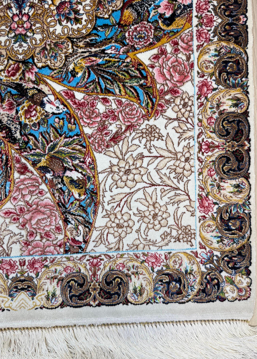 Elegant Persian Bamboo Silk Rug 60x90 cm – Robot-Woven & Hand-Knotted Edges