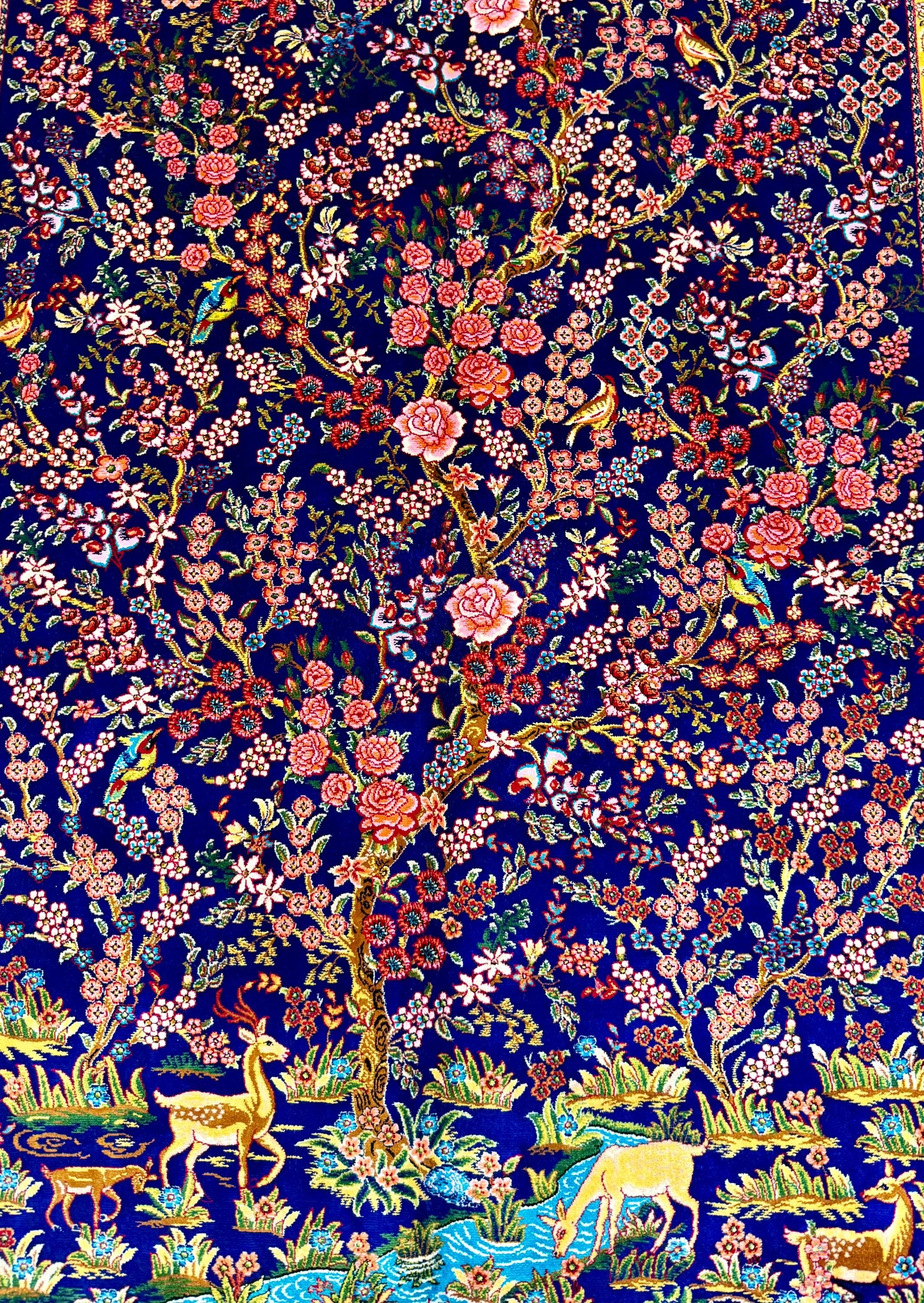 Luxury Persian Bamboo Silk Rug 100x150 cm – Robot-Woven & Hand-Knotted Edges