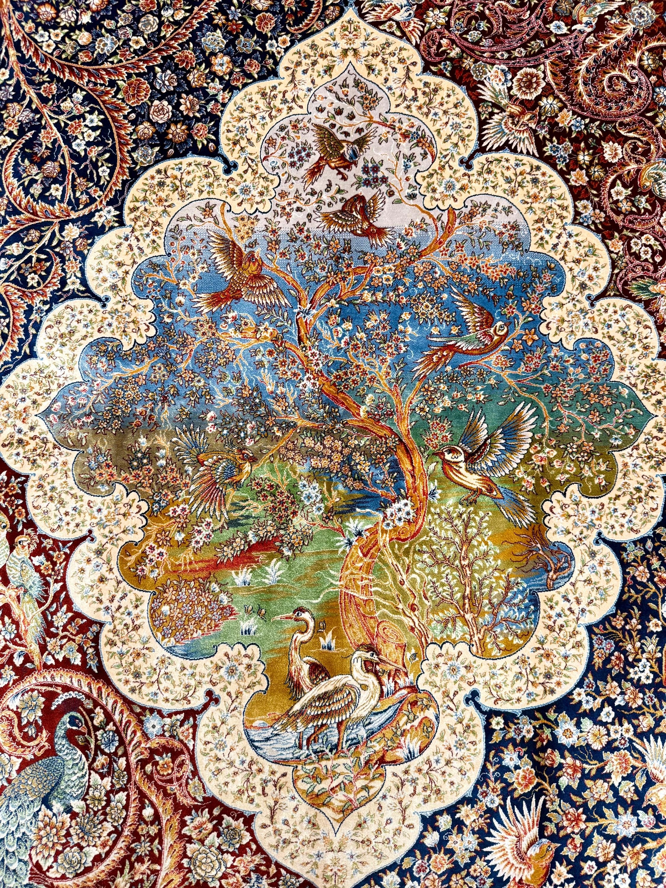 Luxury Persian Bamboo Silk Rug 120x180 cm – Robot-Woven & Hand-Knotted Edges