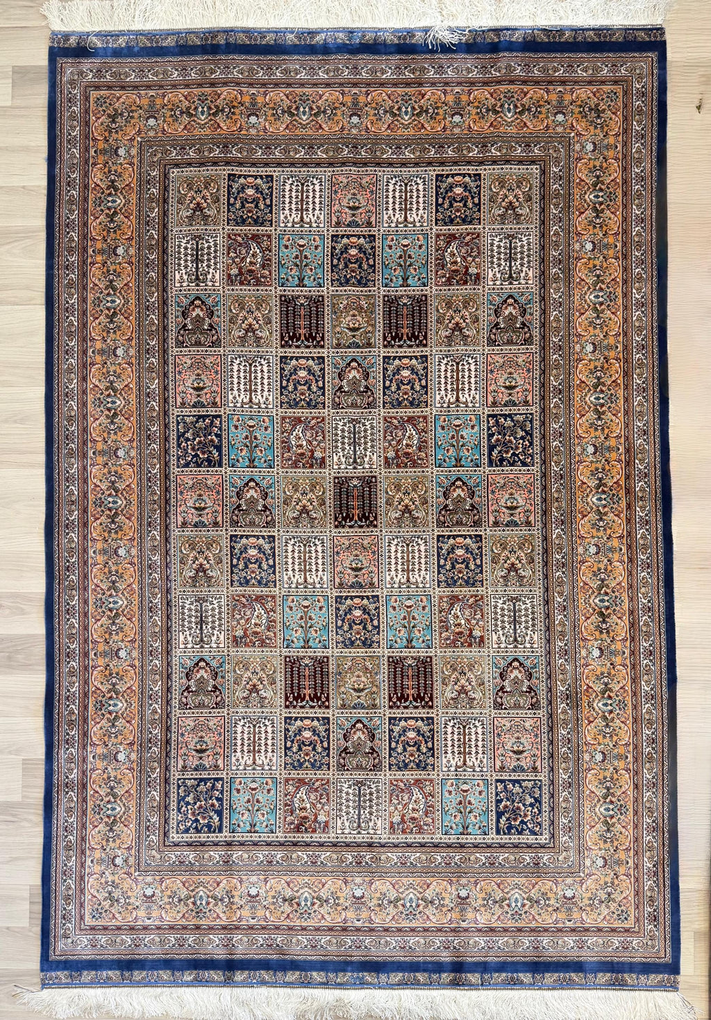 Luxury Persian Bamboo Silk Rug 150x230 cm – Robot-Woven & Hand-Knotted Edges