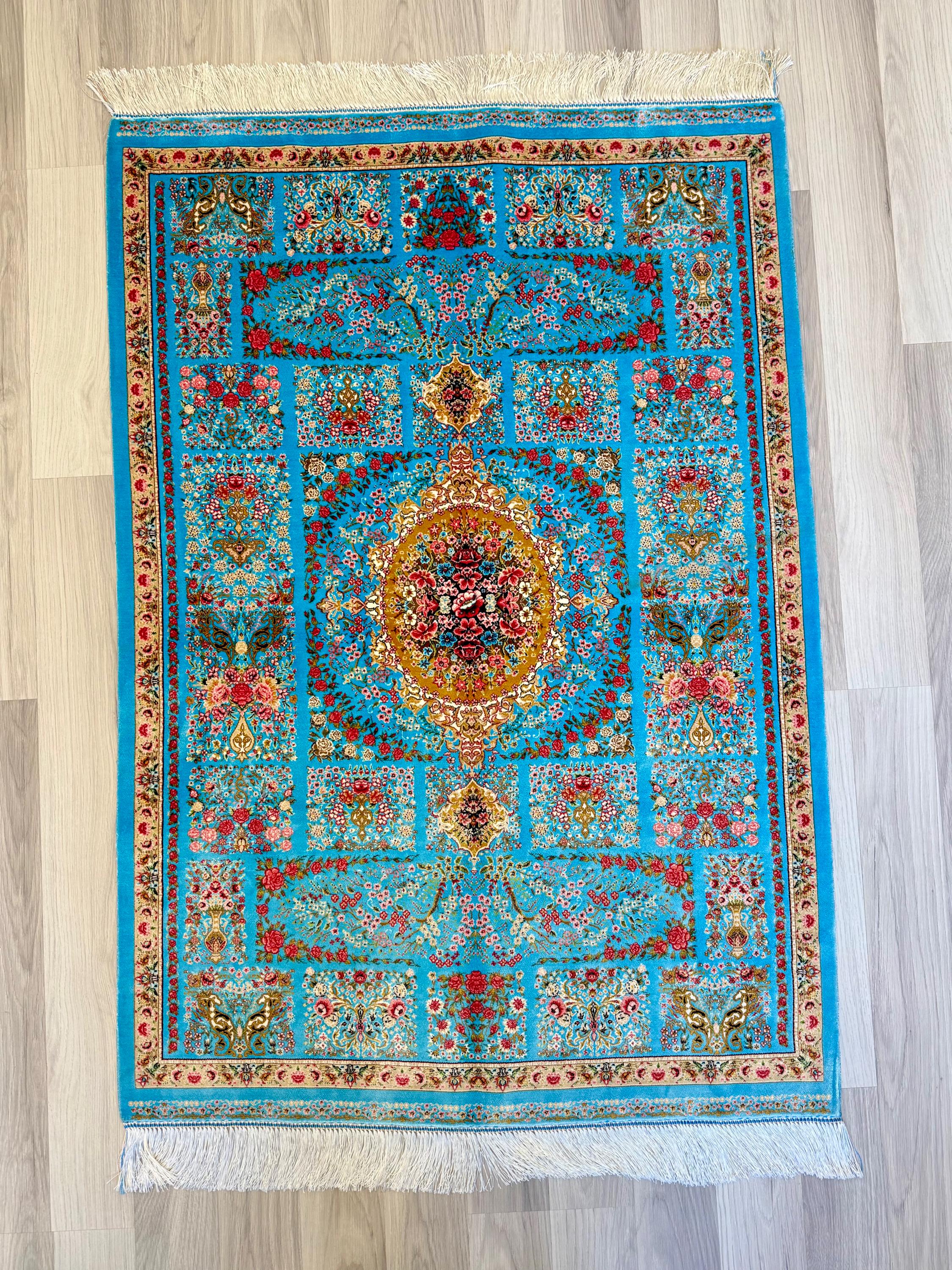 Luxury Persian Bamboo Silk Rug 85x125 cm – Robot-Woven & Hand-Knotted Edges