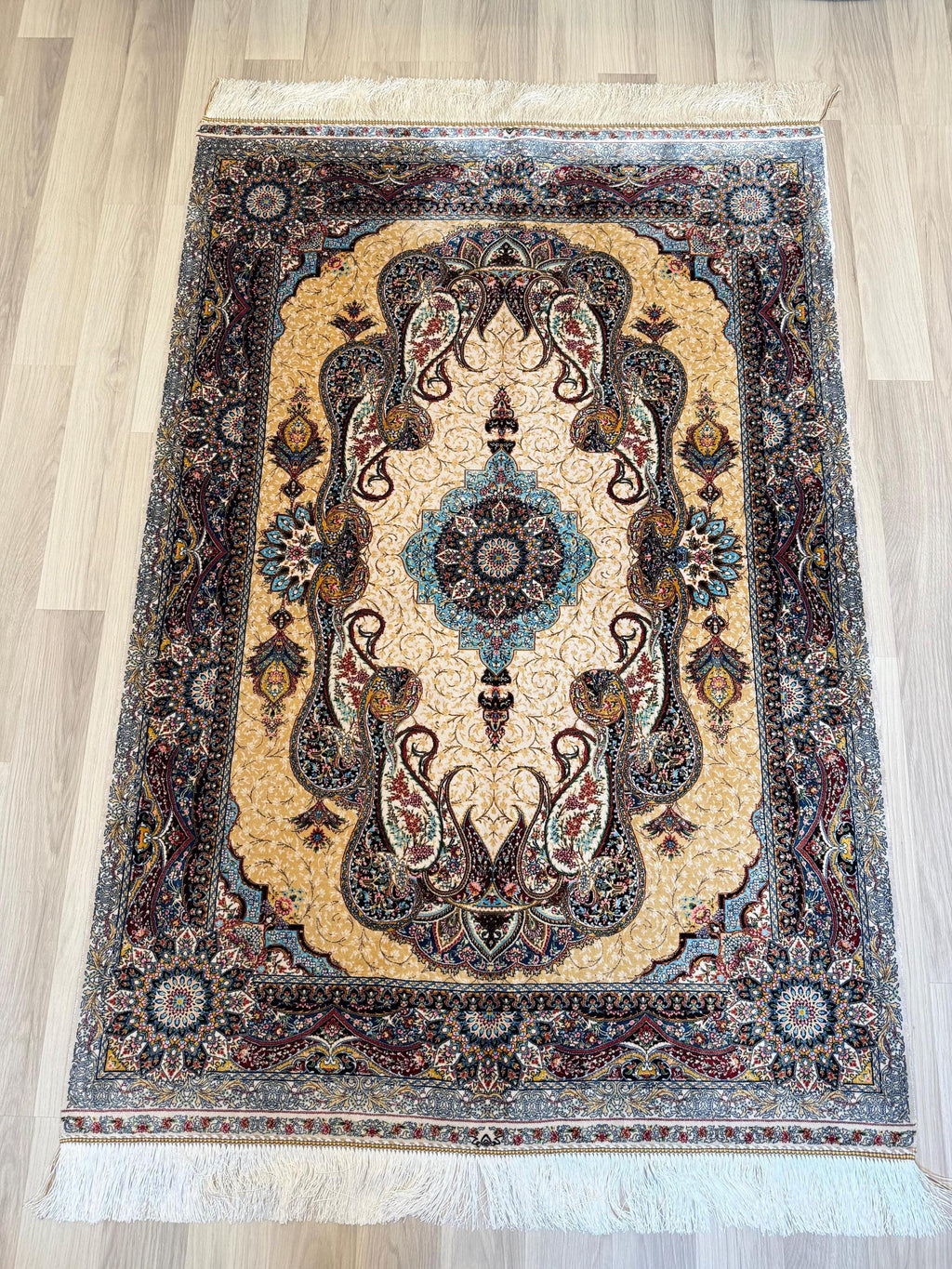 Luxury Persian Bamboo Silk Rug 100x150 cm – Robot-Woven & Hand-Knotted Edges