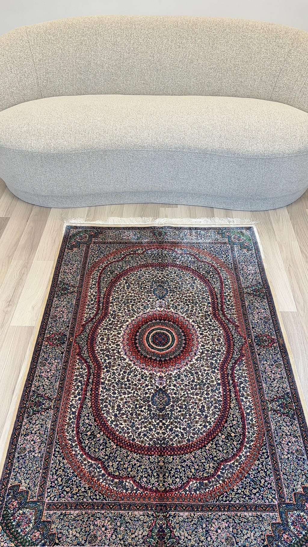 Luxury Persian Bamboo Silk Rug 100x150 cm – Robot-Woven & Hand-Knotted Edges