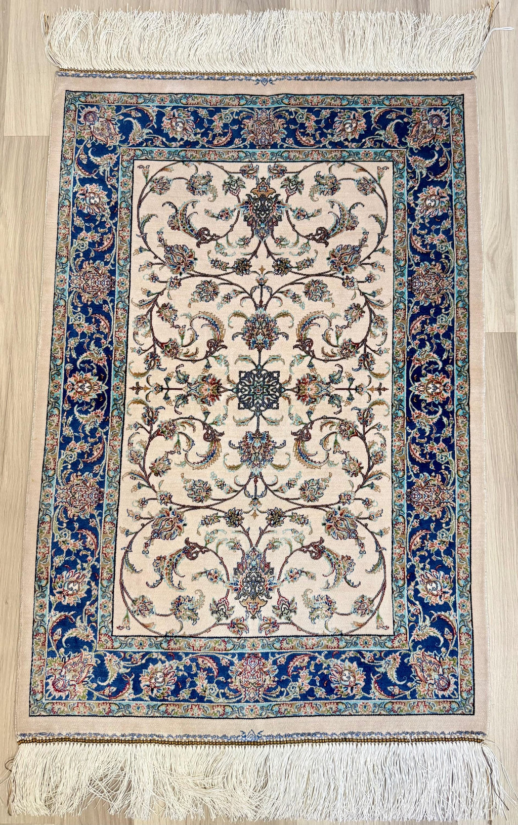 Elegant Persian Bamboo Silk Rug 60x90 cm – Robot-Woven & Hand-Knotted Edges