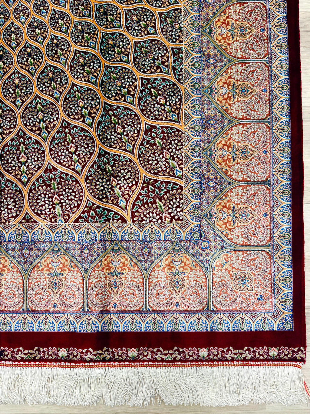 Luxury Persian Bamboo Silk Rug 120x180 cm – Robot-Woven & Hand-Knotted Edges