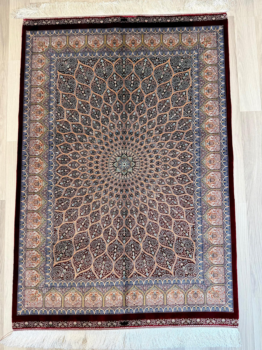 Luxury Persian Bamboo Silk Rug 100x150 cm – Robot-Woven & Hand-Knotted Edges