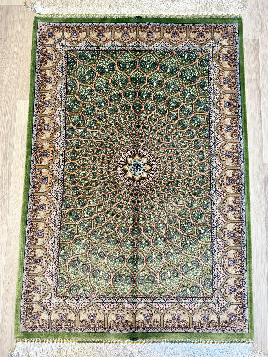 Luxury Persian Bamboo Silk Rug 80x120 cm – Robot-Woven & Hand-Knotted Edges