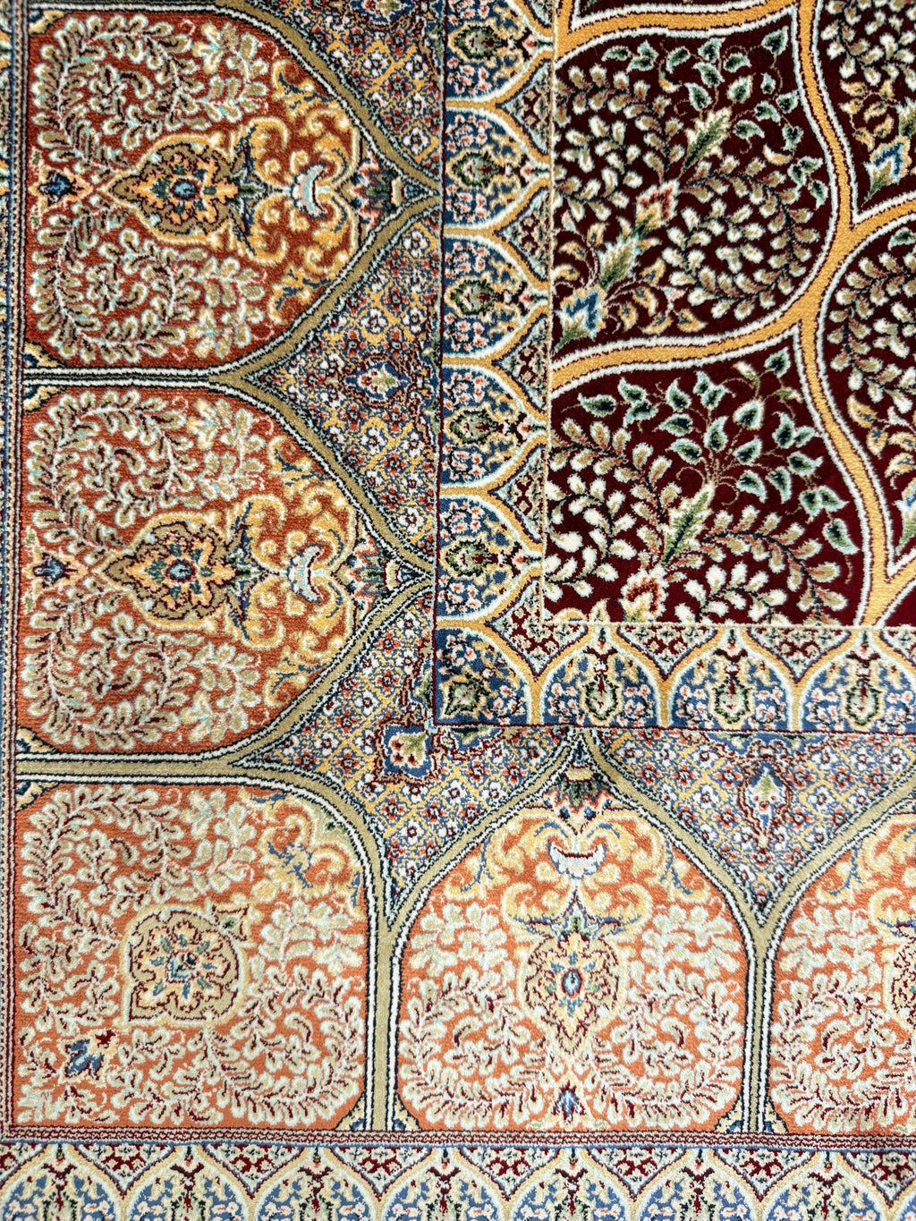 Luxury Persian Bamboo Silk Rug 120x180 cm – Robot-Woven & Hand-Knotted Edges