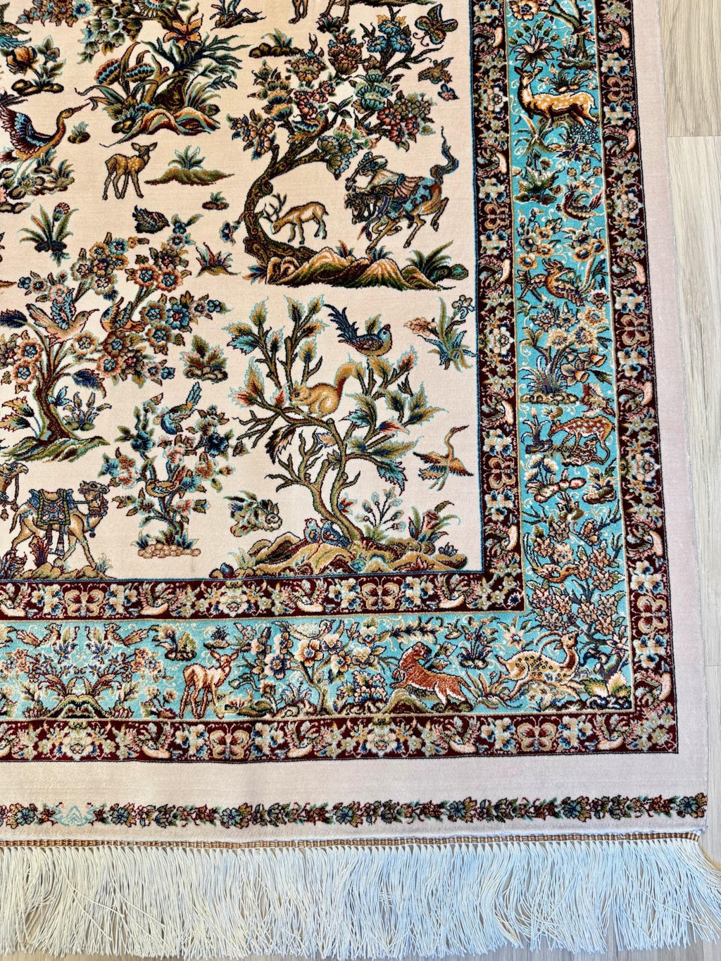 Luxury Persian Bamboo Silk Rug 100x150 cm – Robot-Woven & Hand-Knotted Edges