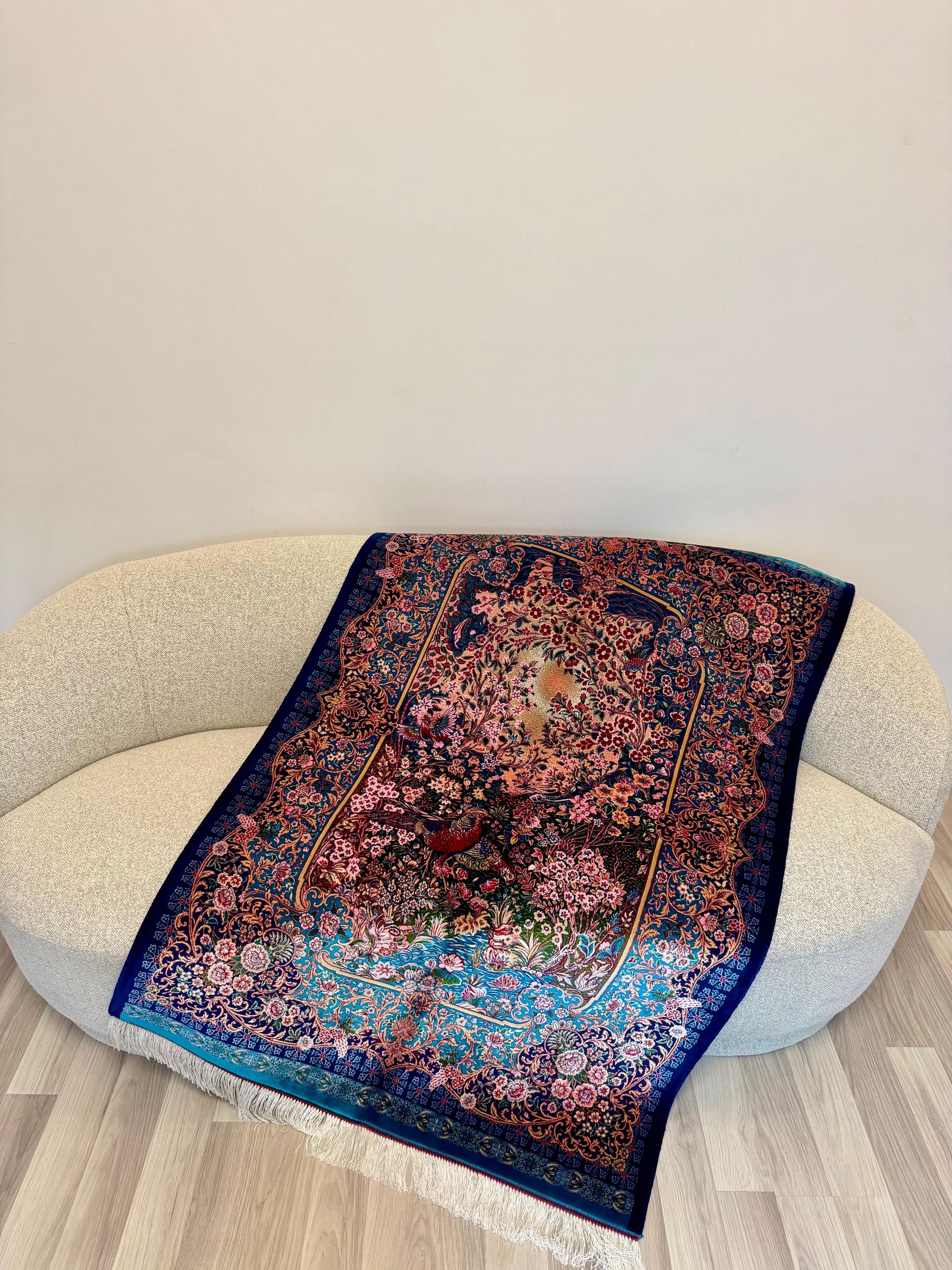 Luxury Persian Bamboo Silk Rug 100x150 cm – Robot-Woven & Hand-Knotted Edges