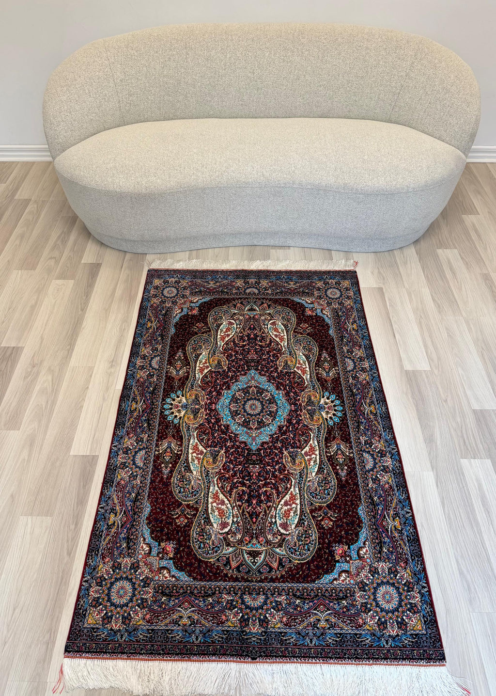 Luxury Persian Bamboo Silk Rug 100x150 cm – Robot-Woven & Hand-Knotted Edges