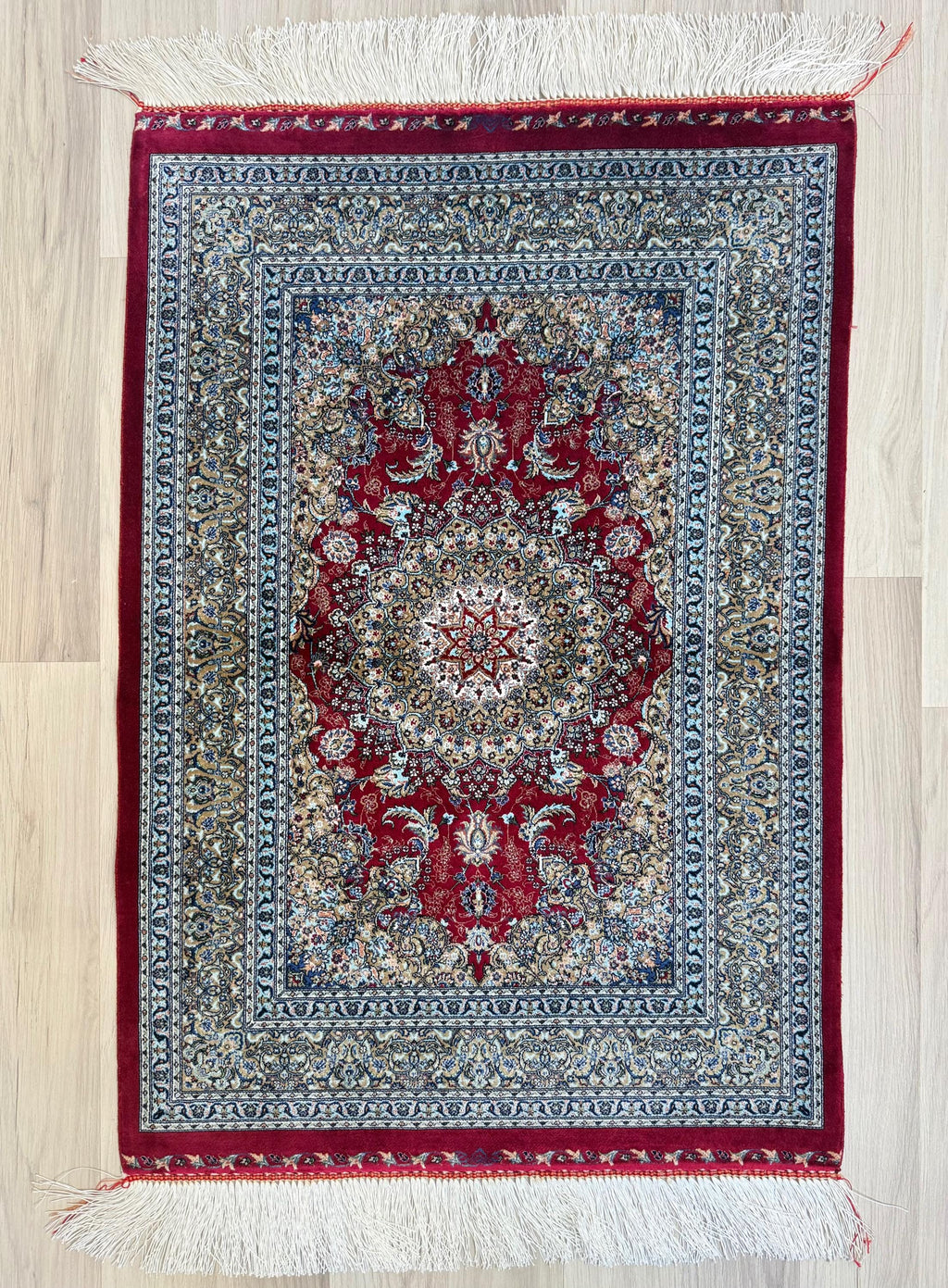 Elegant Persian Bamboo Silk Rug 60x90 cm – Robot-Woven & Hand-Knotted Edges