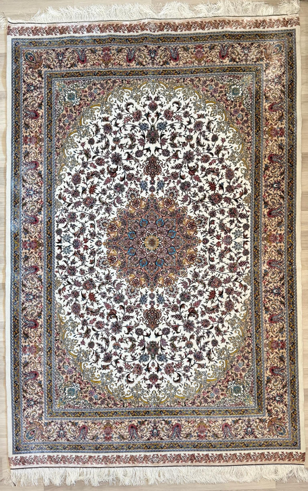 Luxury Persian Bamboo Silk Rug 150x225 cm – Robot-Woven & Hand-Knotted Edges