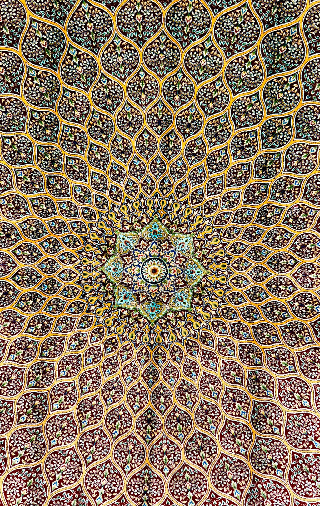 Luxury Persian Bamboo Silk Rug 120x180 cm – Robot-Woven & Hand-Knotted Edges