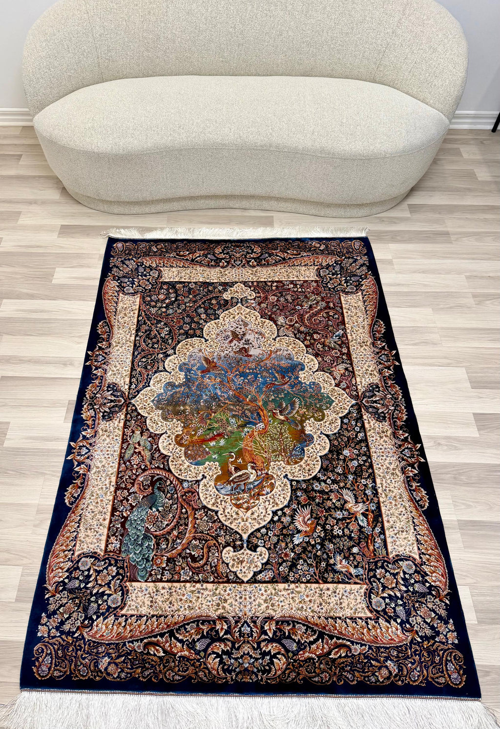 Luxury Persian Bamboo Silk Rug 120x180 cm – Robot-Woven & Hand-Knotted Edges