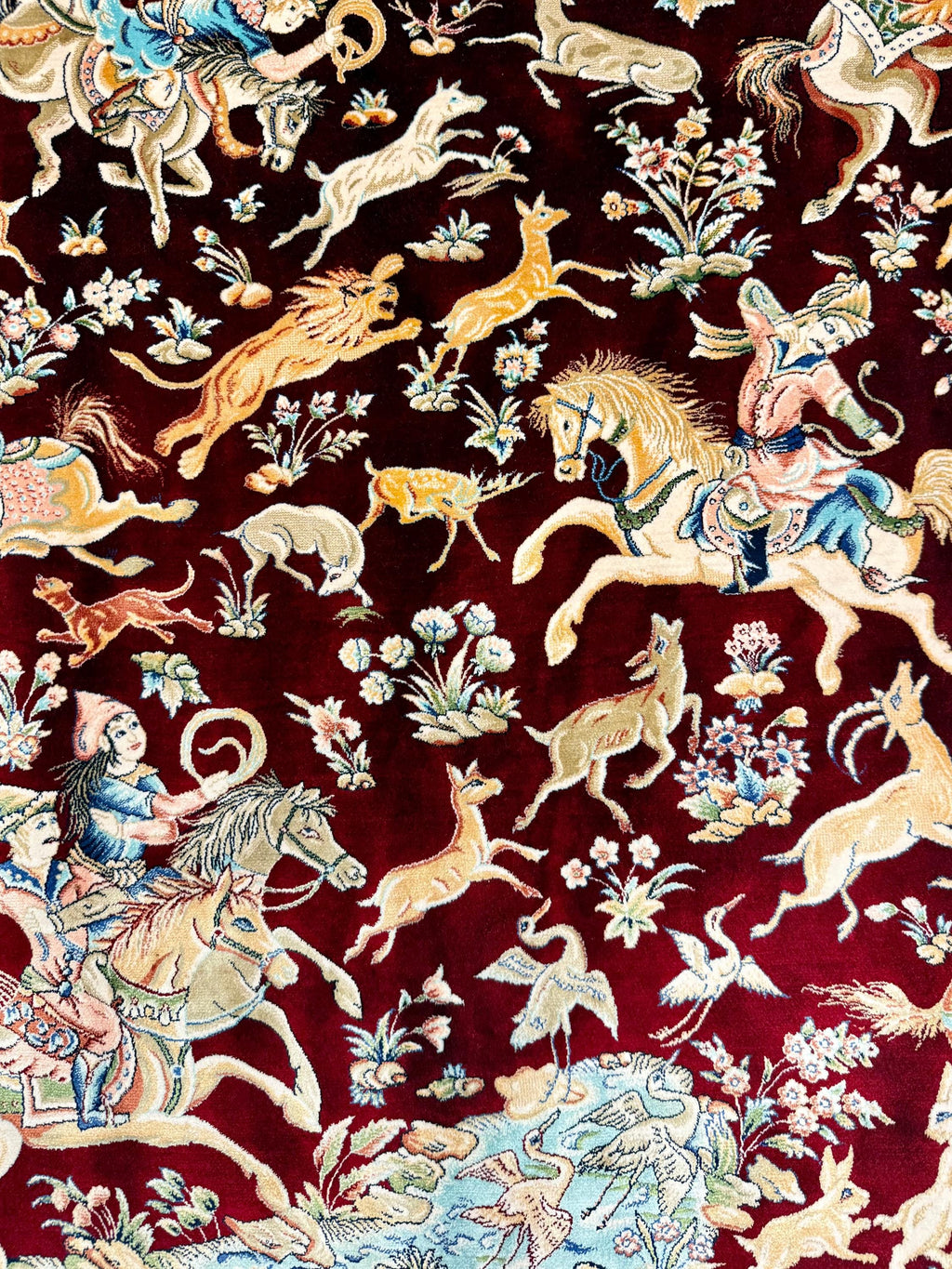 Luxury Persian Bamboo Silk Rug 120x180 cm – Robot-Woven & Hand-Knotted Edges