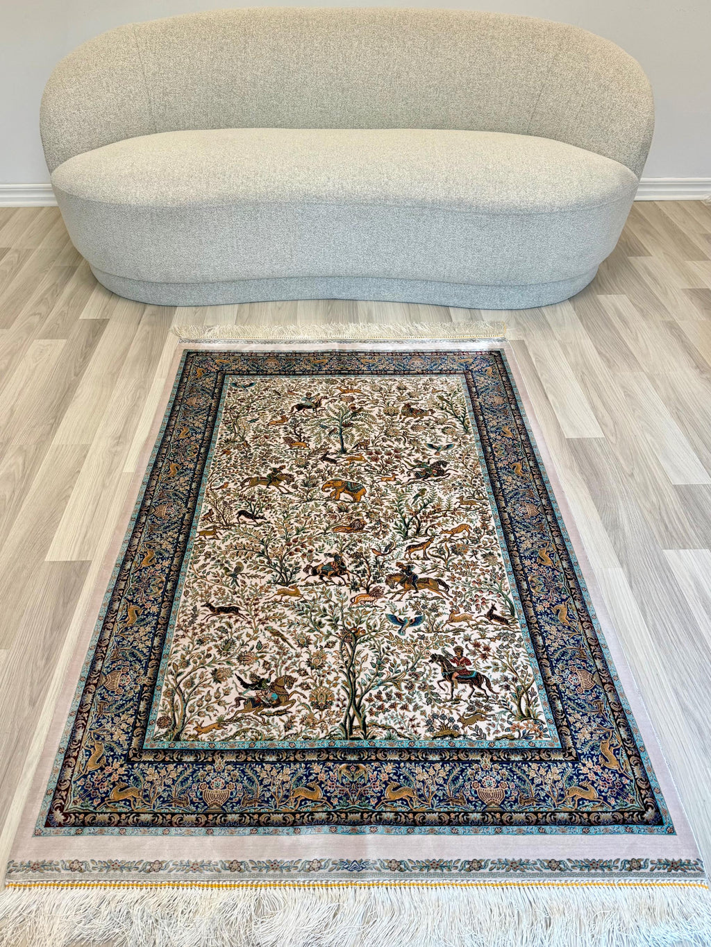 Luxury Persian Bamboo Silk Rug 100x150 cm – Robot-Woven & Hand-Knotted Edges