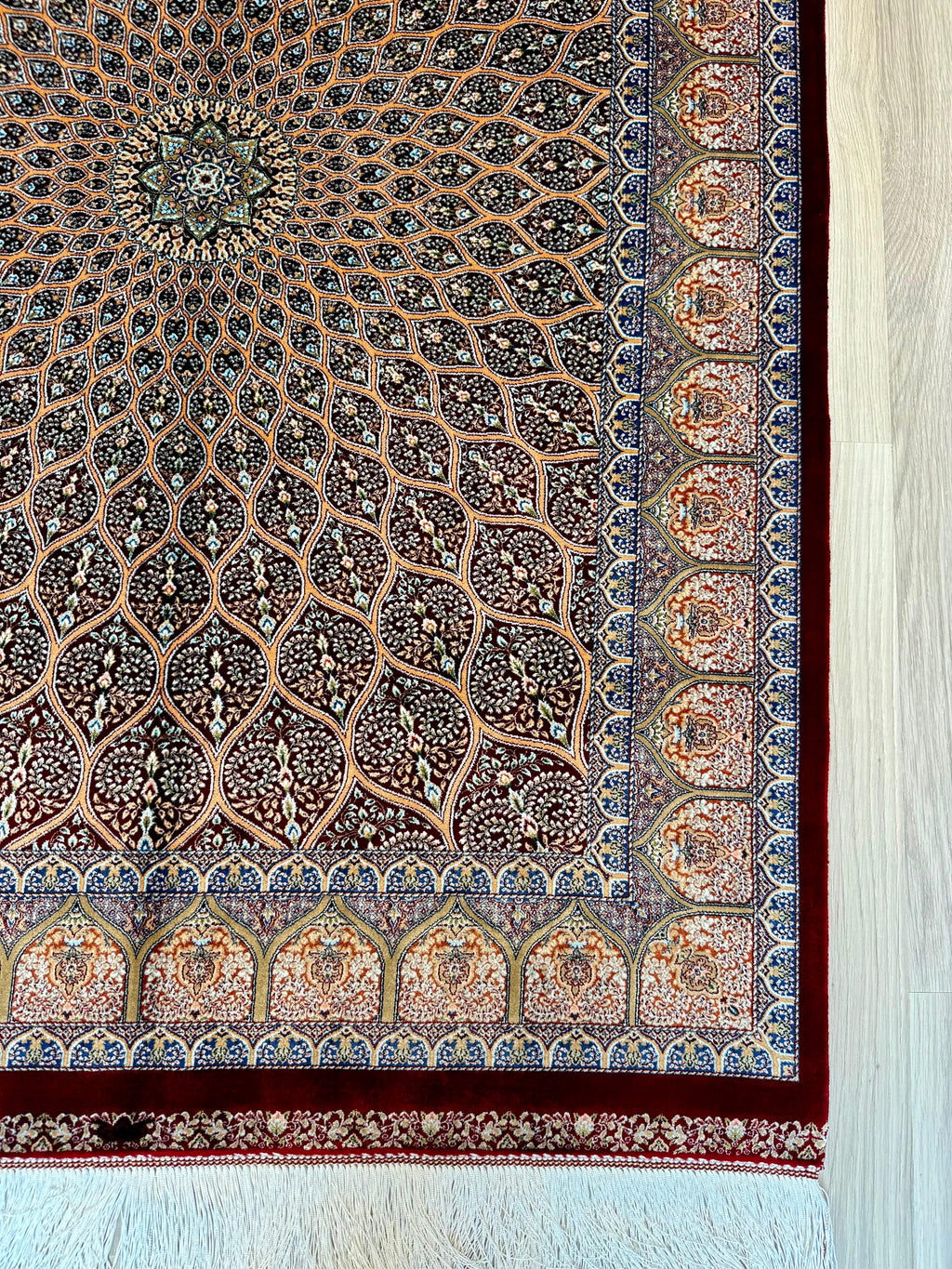 Luxury Persian Bamboo Silk Rug 100x150 cm – Robot-Woven & Hand-Knotted Edges