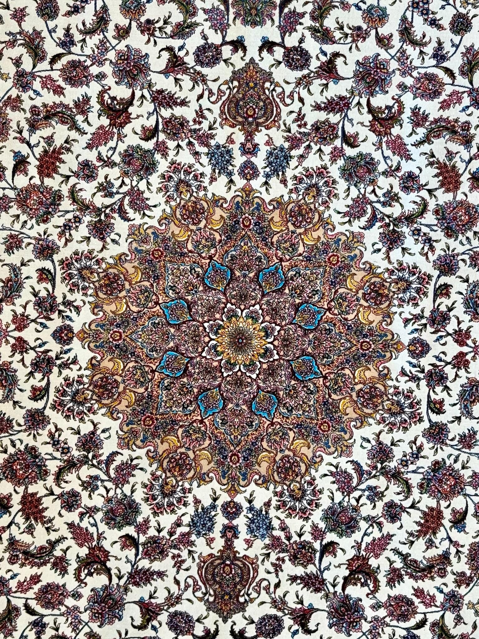 Luxury Persian Bamboo Silk Rug 150x225 cm – Robot-Woven & Hand-Knotted Edges