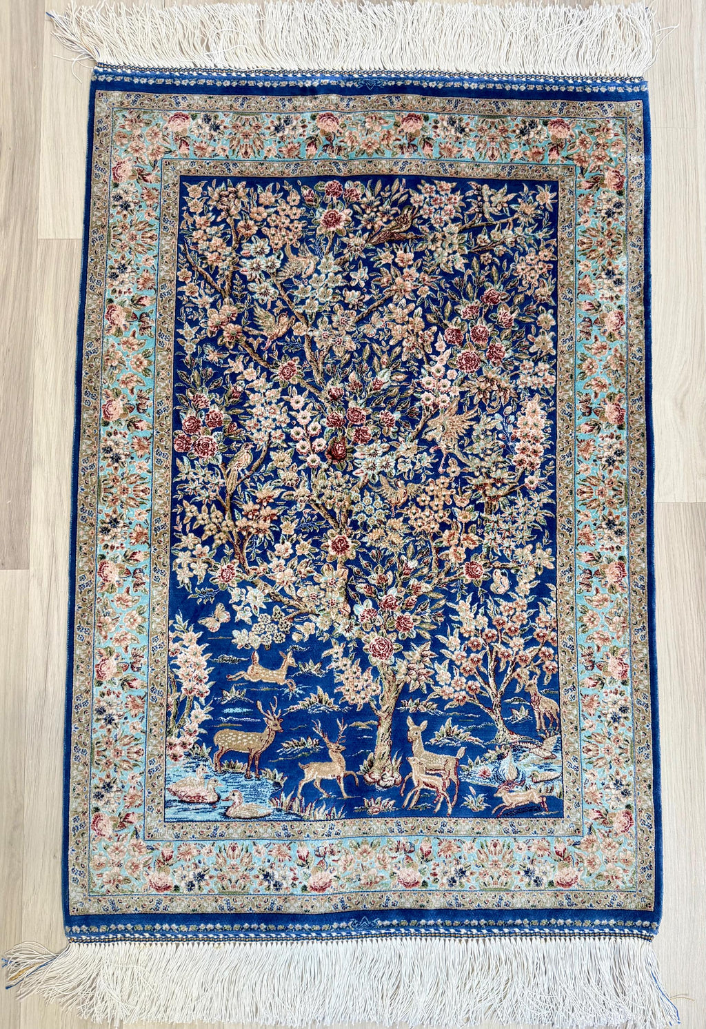 Elegant Persian Bamboo Silk Rug 60x90 cm – Robot-Woven & Hand-Knotted Edges