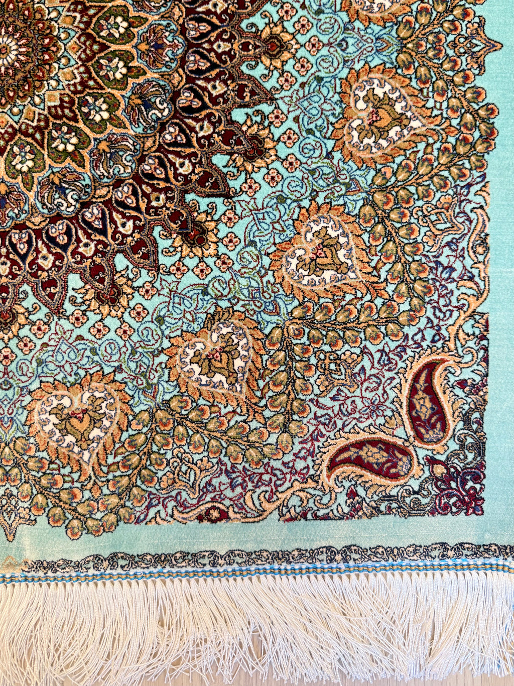 Luxury Persian Bamboo Silk Rug Wall Art Rug 70x70 cm – Robot-Woven & Hand-Knotted Edges