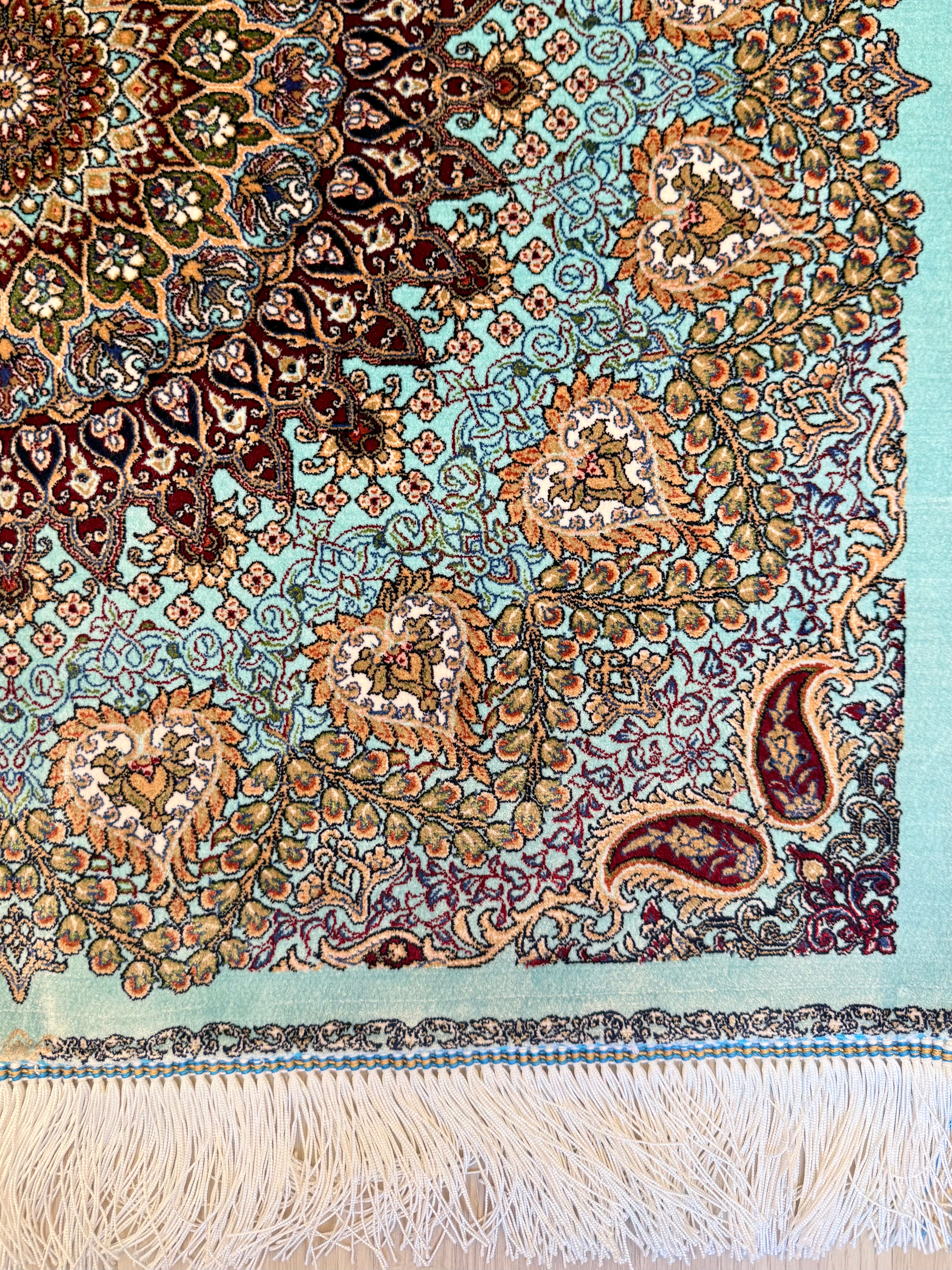 Luxury Persian Bamboo Silk Rug Wall Art Rug 70x70 cm – Robot-Woven & Hand-Knotted Edges