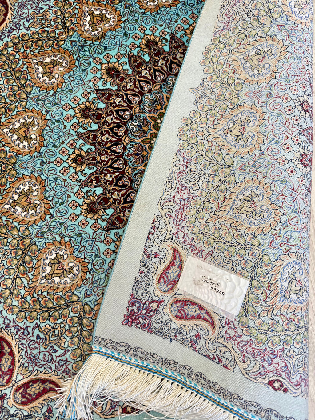 Luxury Persian Bamboo Silk Rug Wall Art Rug 70x70 cm – Robot-Woven & Hand-Knotted Edges