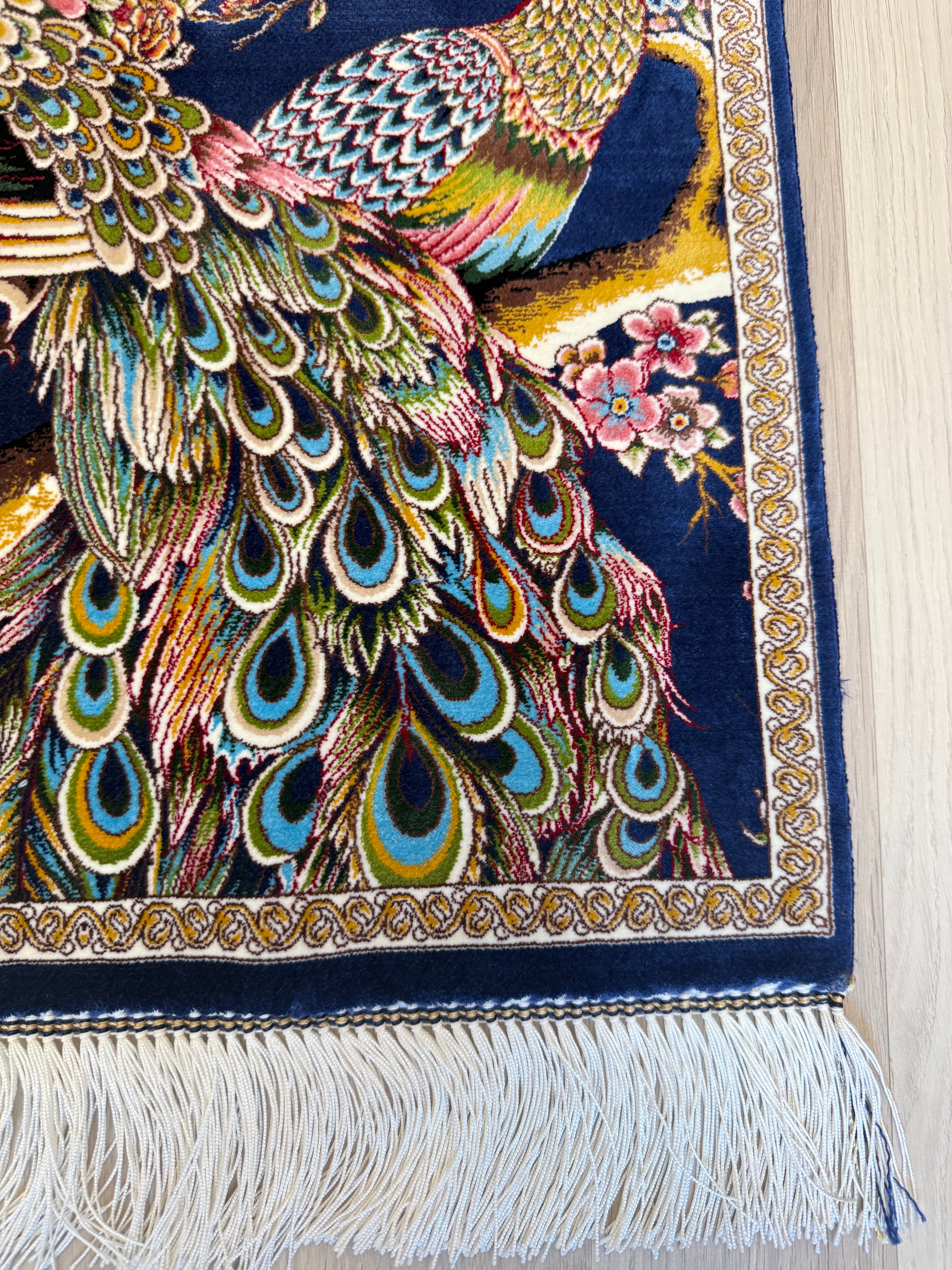 Luxury Persian Bamboo Silk Rug Wall Art Rug 50x50 cm – Robot-Woven & Hand-Knotted Edges