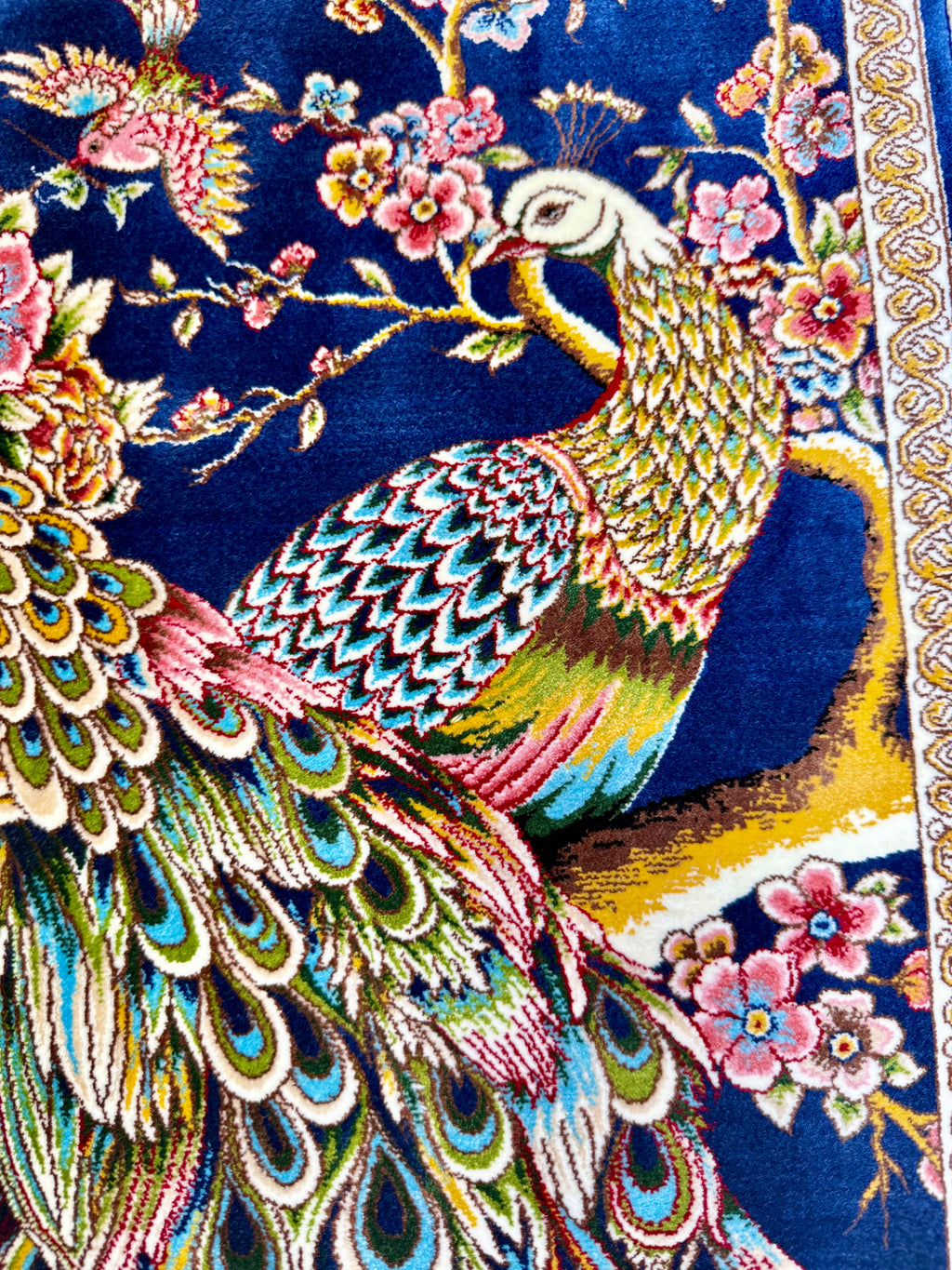 Luxury Persian Bamboo Silk Rug Wall Art Rug 50x50 cm – Robot-Woven & Hand-Knotted Edges