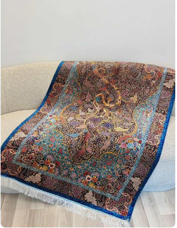 Luxury Persian Bamboo Silk Rug 100x150 cm – Robot-Woven & Hand-Knotted Edges