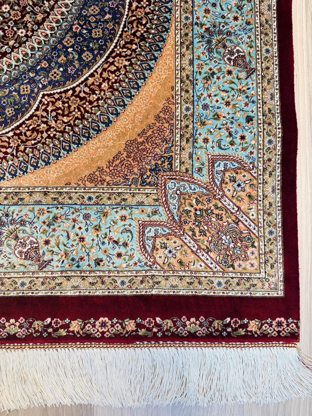 Luxury Persian Bamboo Silk Rug 100x150 cm – Robot-Woven & Hand-Knotted Edges