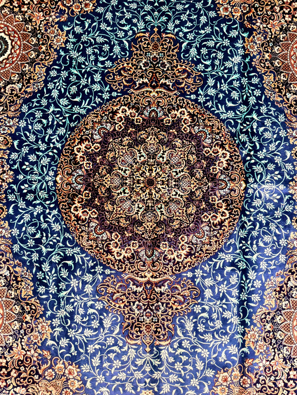 Luxury Persian Bamboo Silk Rug 120x180 cm – Robot-Woven & Hand-Knotted Edges