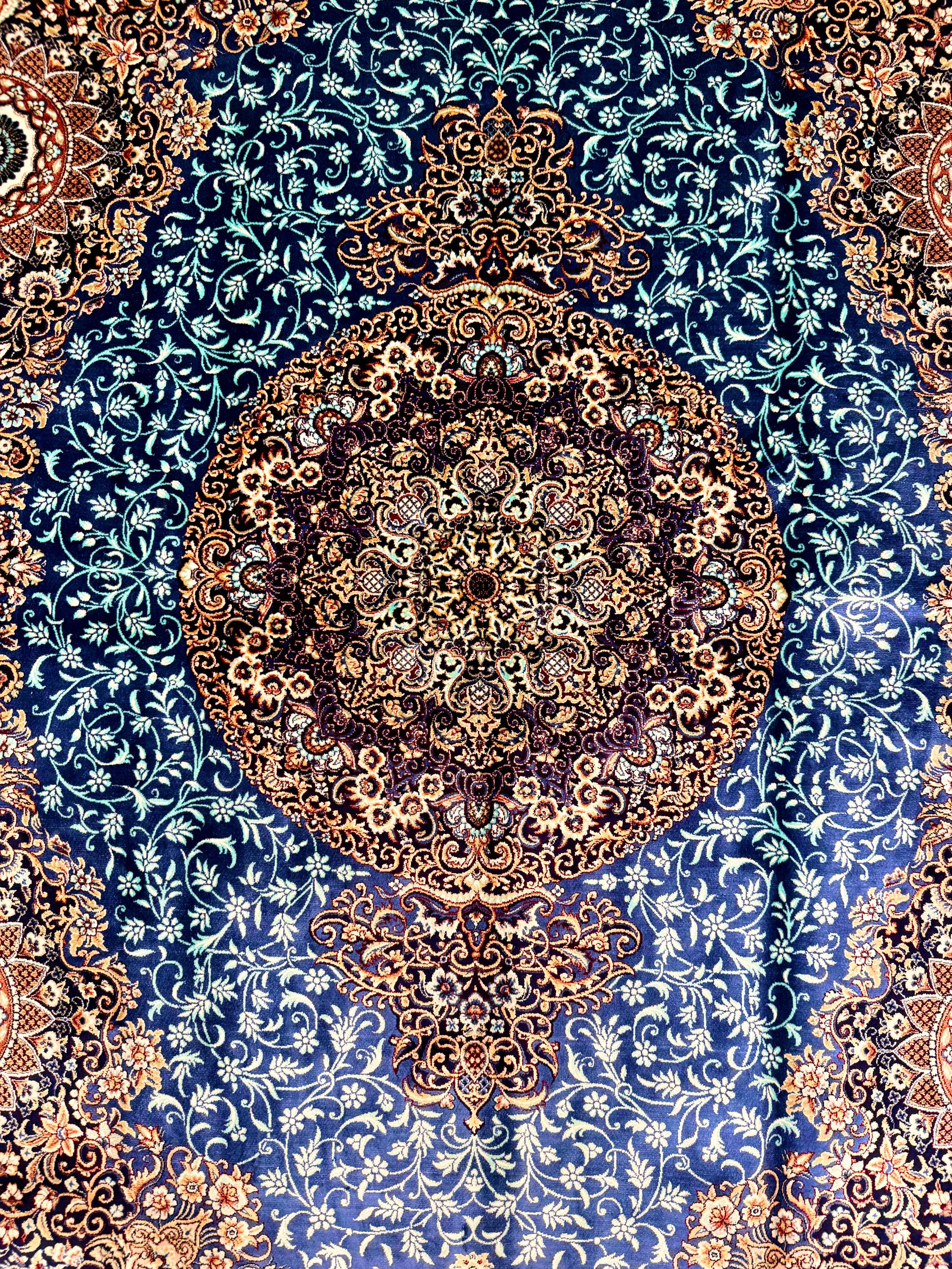 Luxury Persian Bamboo Silk Rug 120x180 cm – Robot-Woven & Hand-Knotted Edges