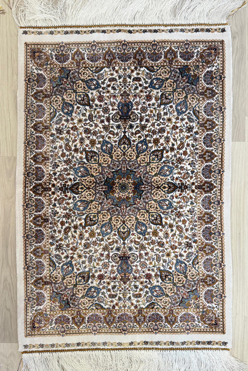 Elegant Persian Bamboo Silk Rug 60x90 cm – Robot-Woven & Hand-Knotted Edges