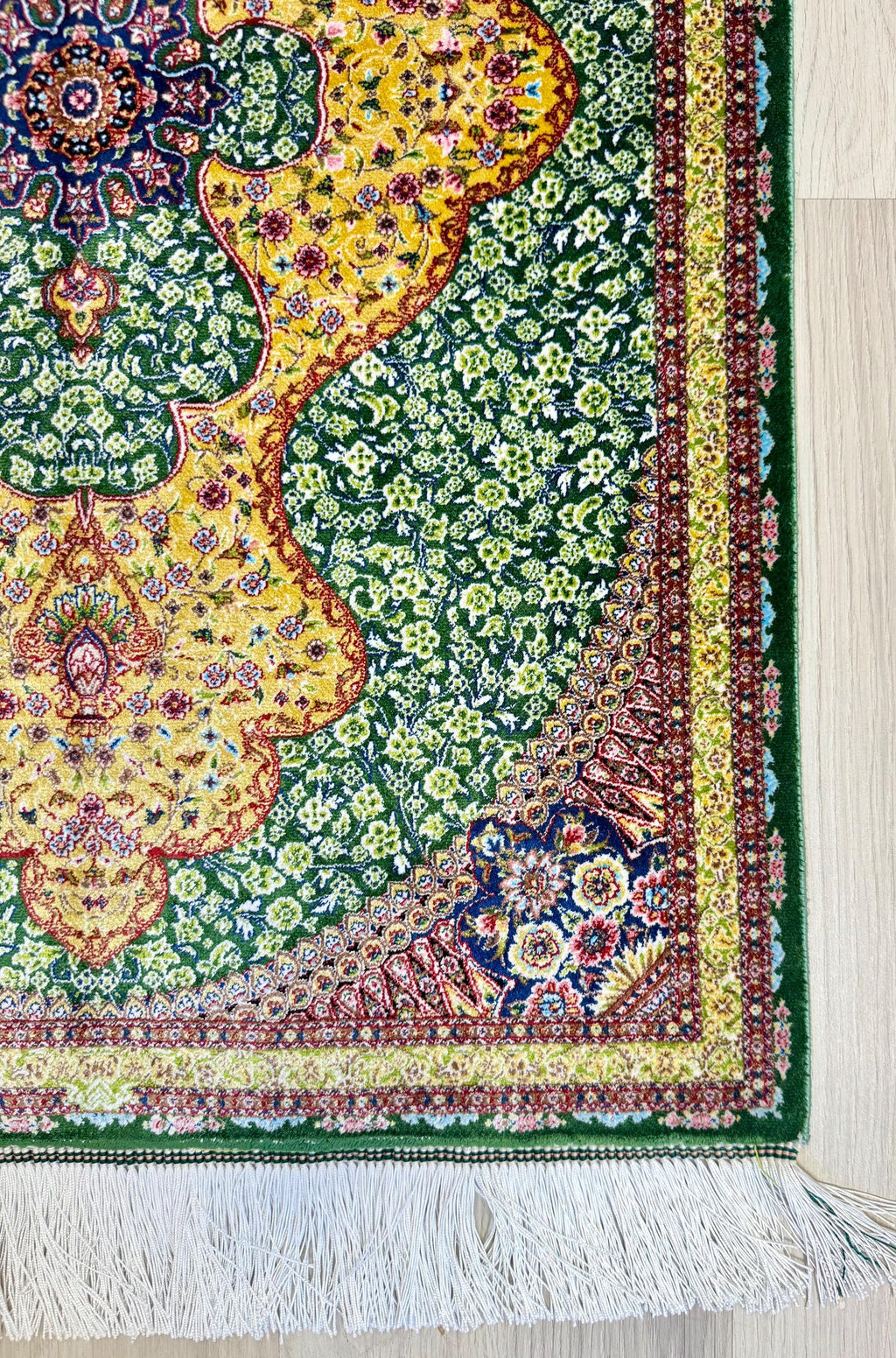 Elegant Persian Bamboo Silk Rug 60x90 cm – Robot-Woven & Hand-Knotted Edges