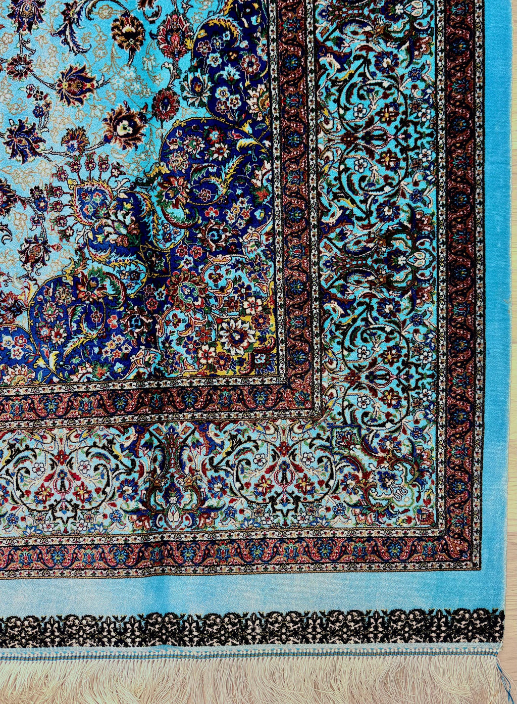 Luxury Persian Bamboo Silk Rug 120x180 cm – Robot-Woven & Hand-Knotted Edges