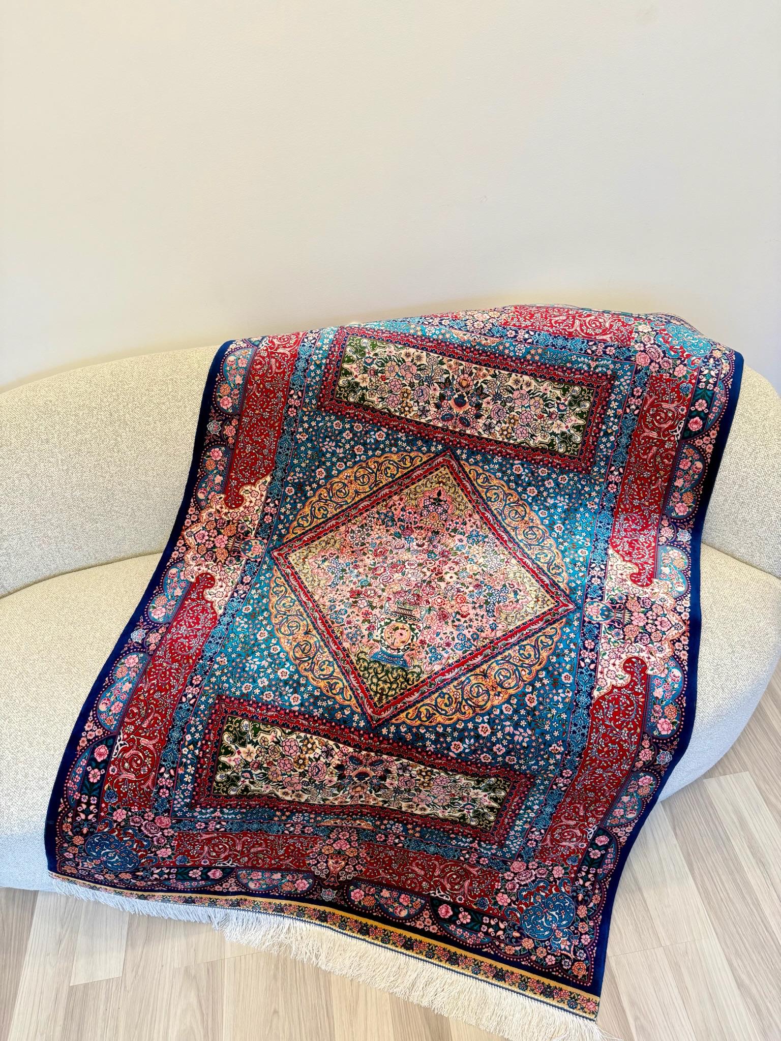 Luxury Persian Bamboo Silk Rug 100x150 cm – Robot-Woven & Hand-Knotted Edges