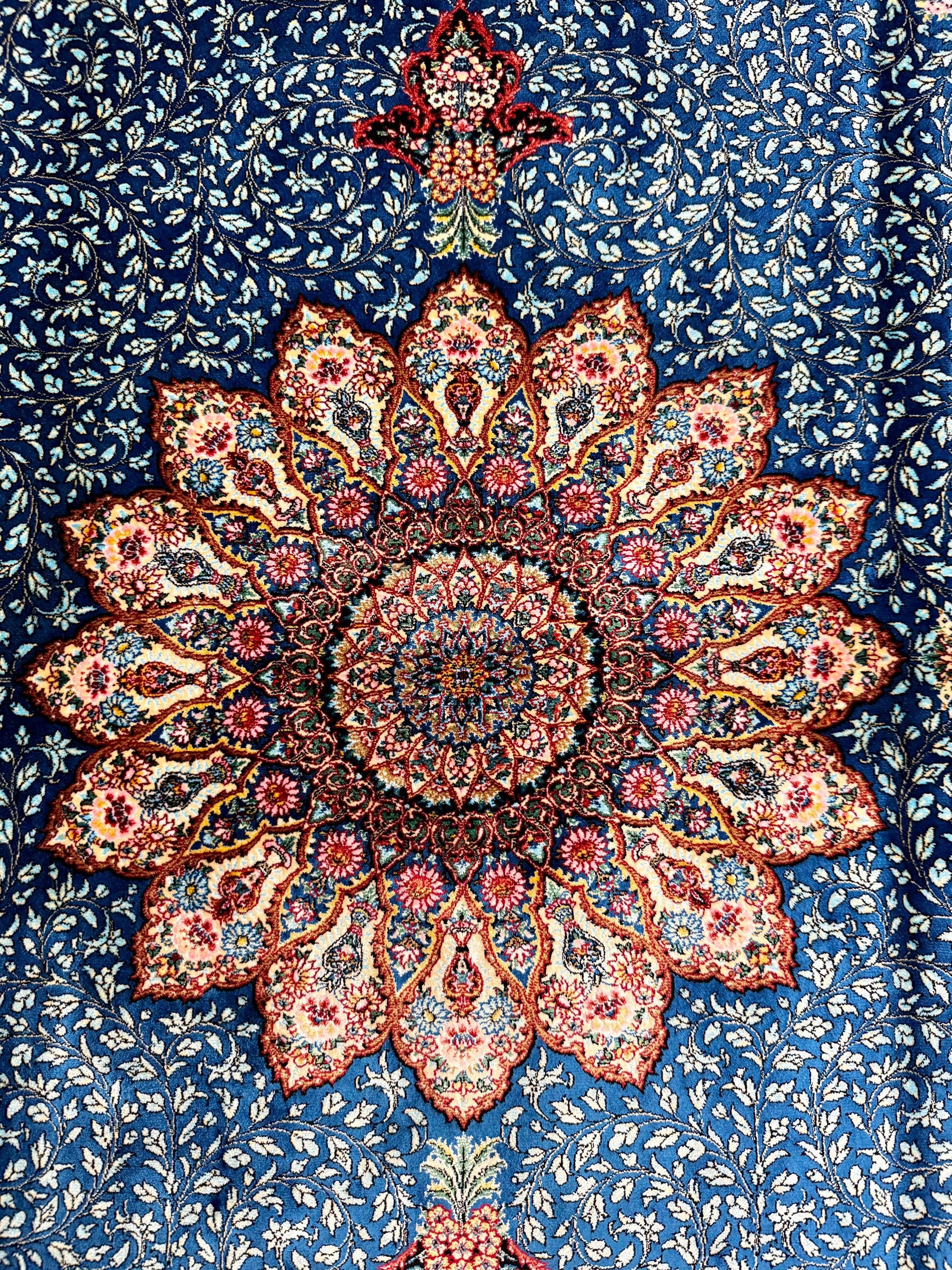 Luxury Persian Bamboo Silk Rug 120x180 cm – Robot-Woven & Hand-Knotted Edges