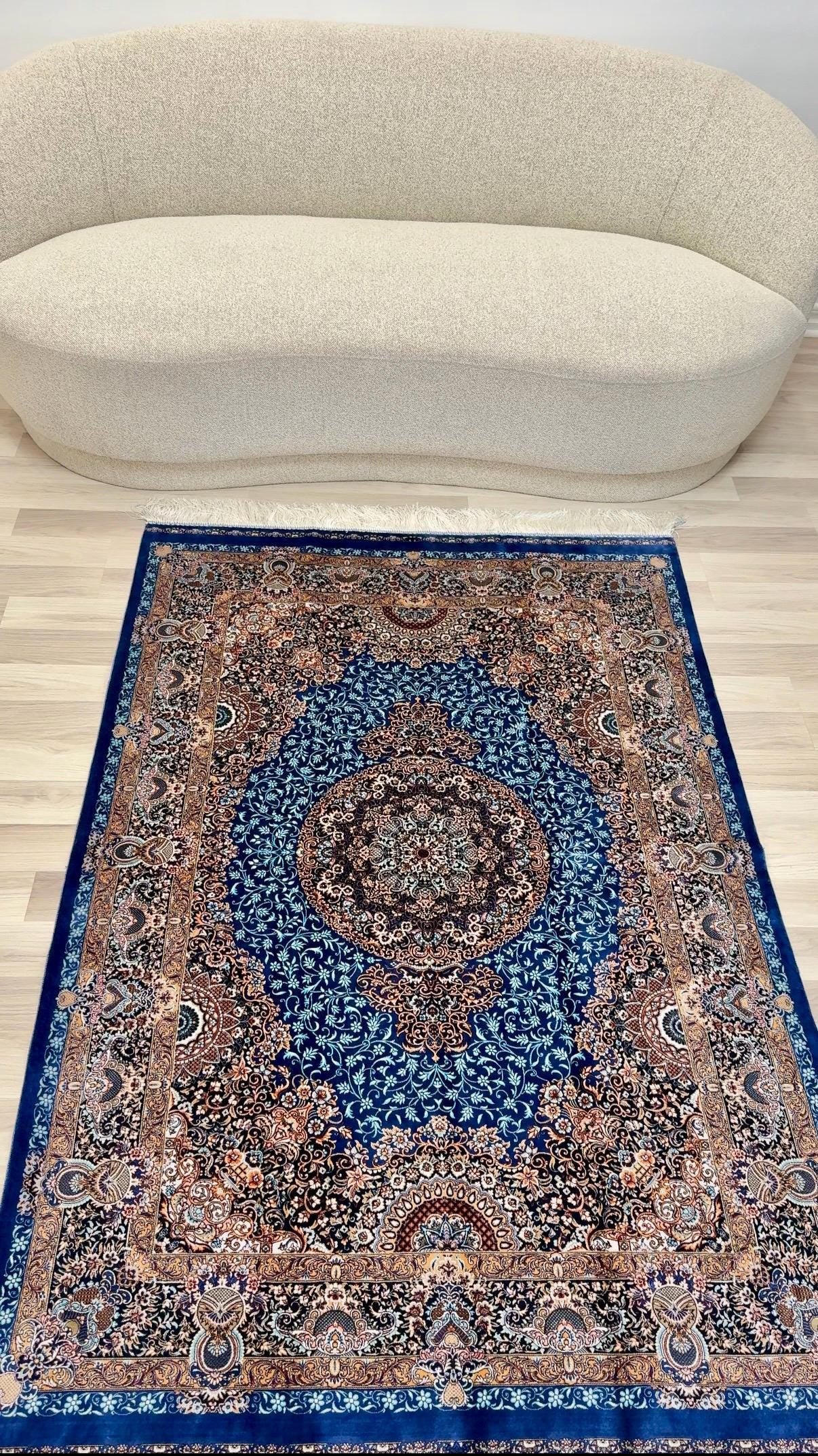 Luxury Persian Bamboo Silk Rug 120x180 cm – Robot-Woven & Hand-Knotted Edges