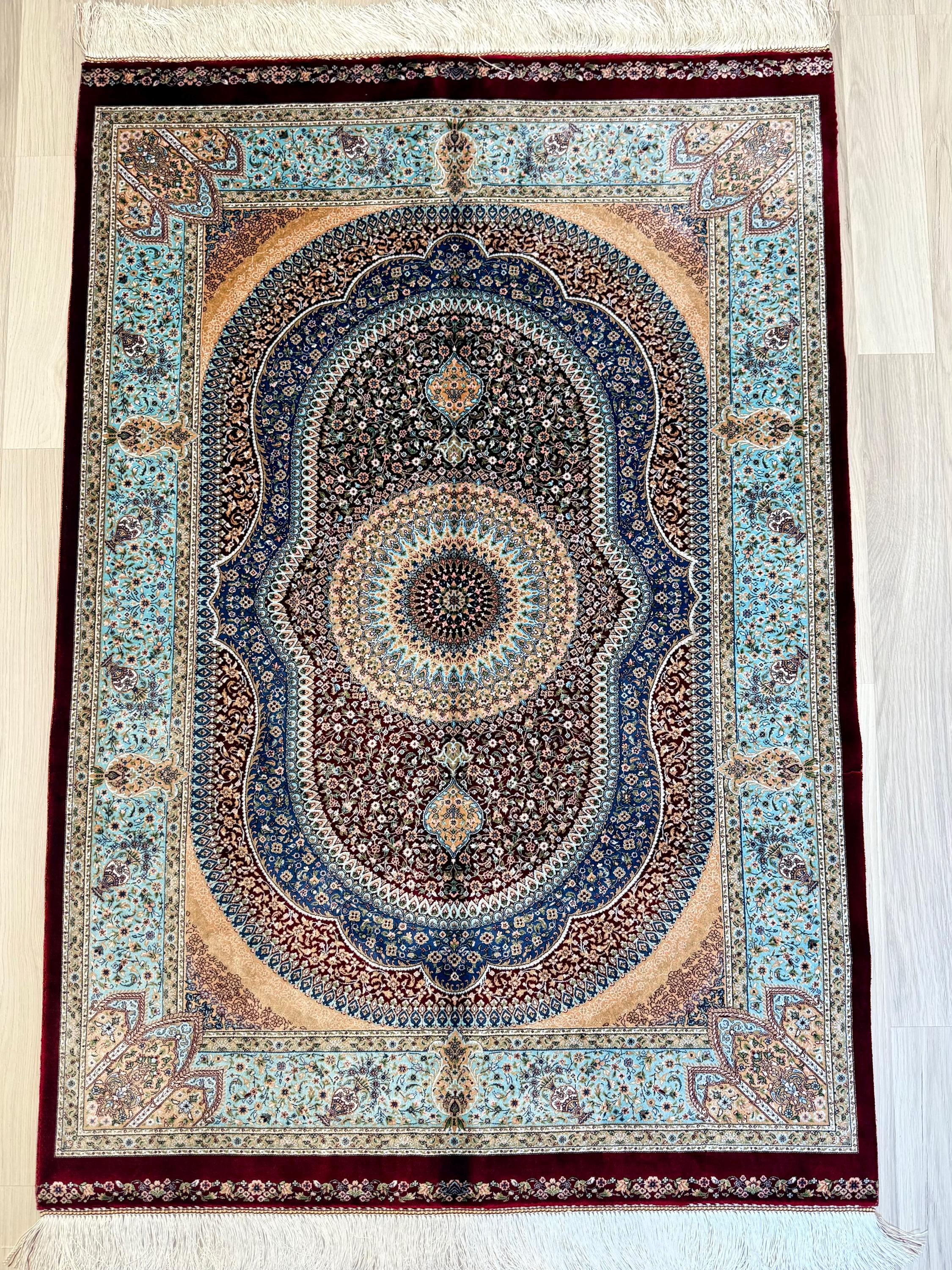 Luxury Persian Bamboo Silk Rug 100x150 cm – Robot-Woven & Hand-Knotted Edges