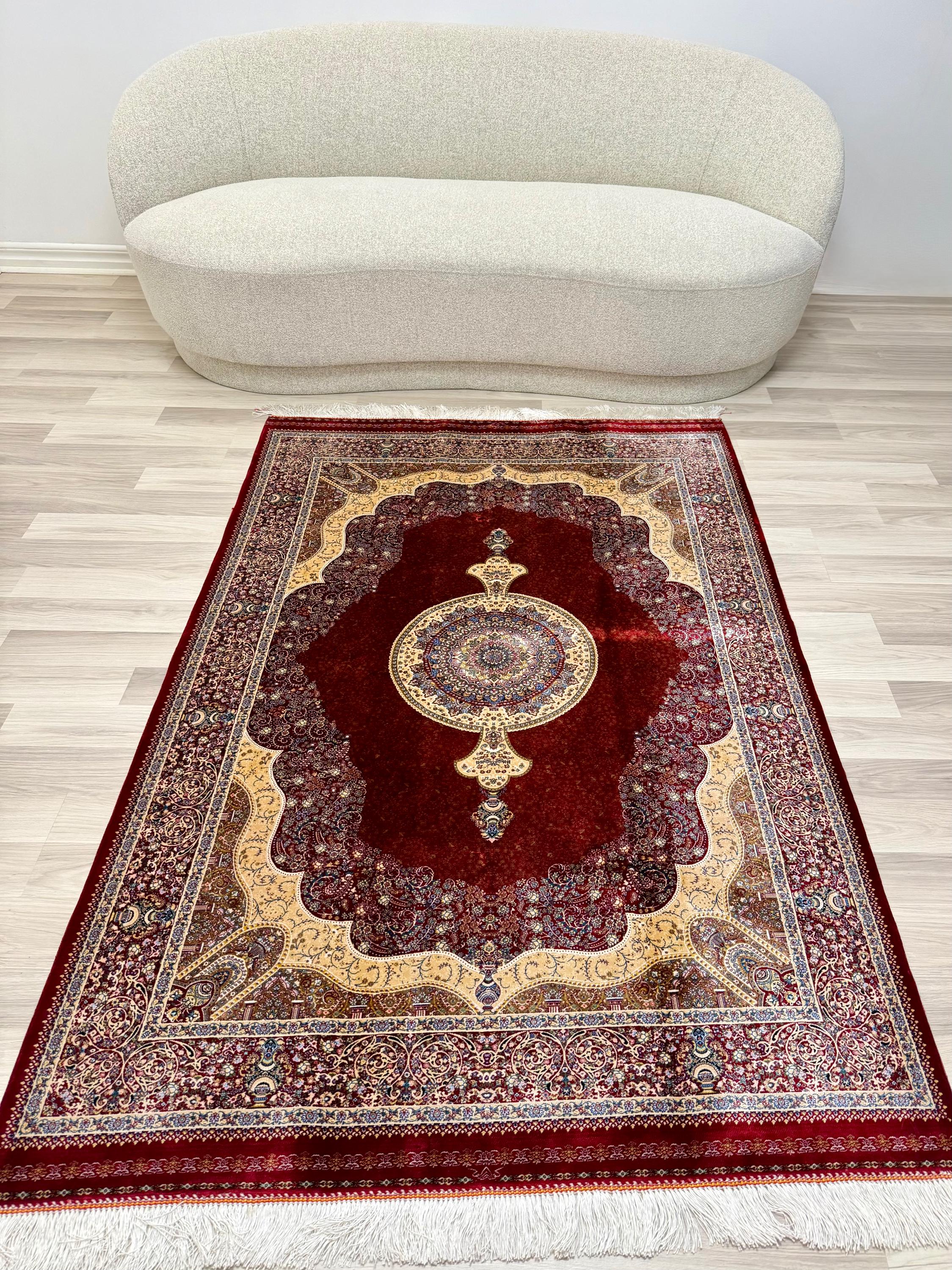 Luxury Persian Bamboo Silk Rug 120x180 cm – Robot-Woven & Hand-Knotted Edges