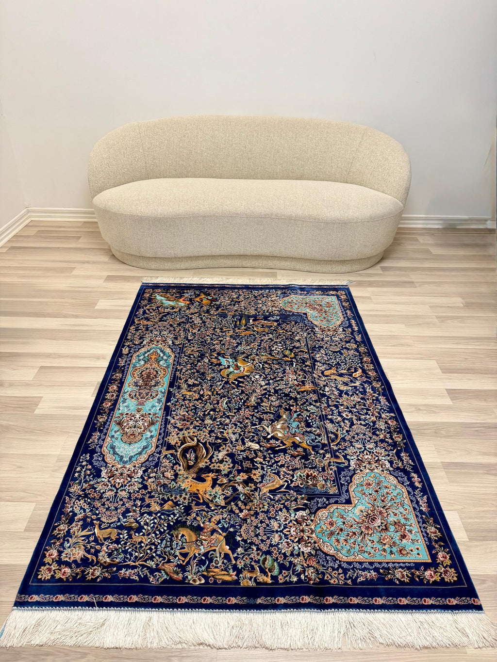 Luxury Persian Bamboo Silk Rug 120x180 cm – Robot-Woven & Hand-Knotted Edges