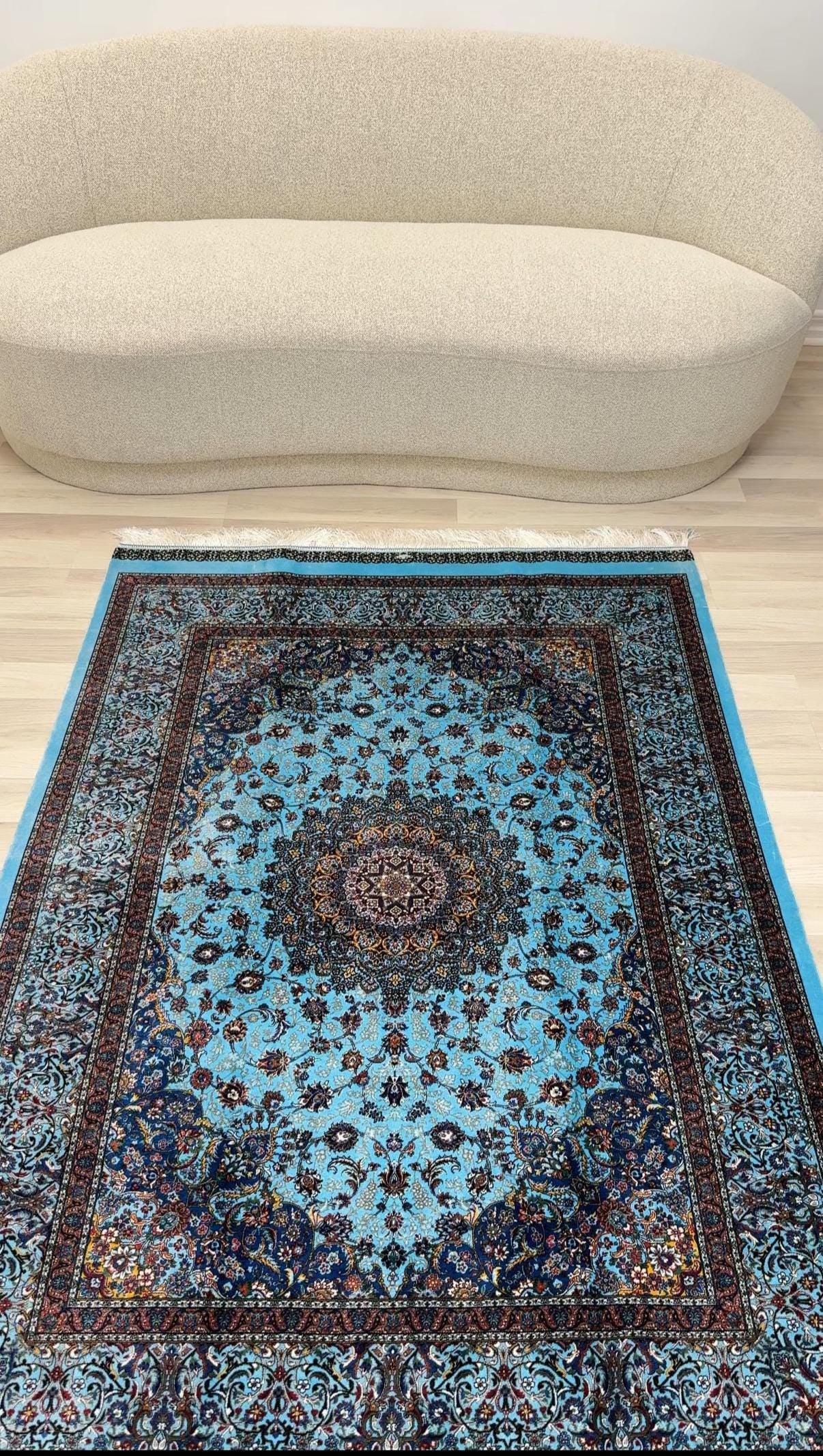 Luxury Persian Bamboo Silk Rug 120x180 cm – Robot-Woven & Hand-Knotted Edges