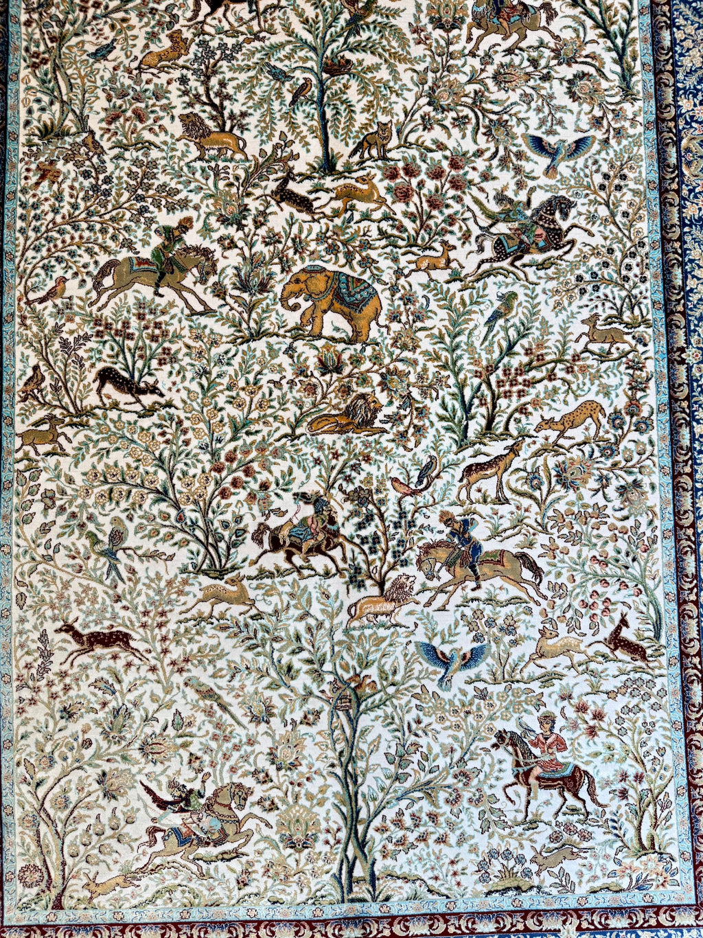 Luxury Persian Bamboo Silk Rug 100x150 cm – Robot-Woven & Hand-Knotted Edges