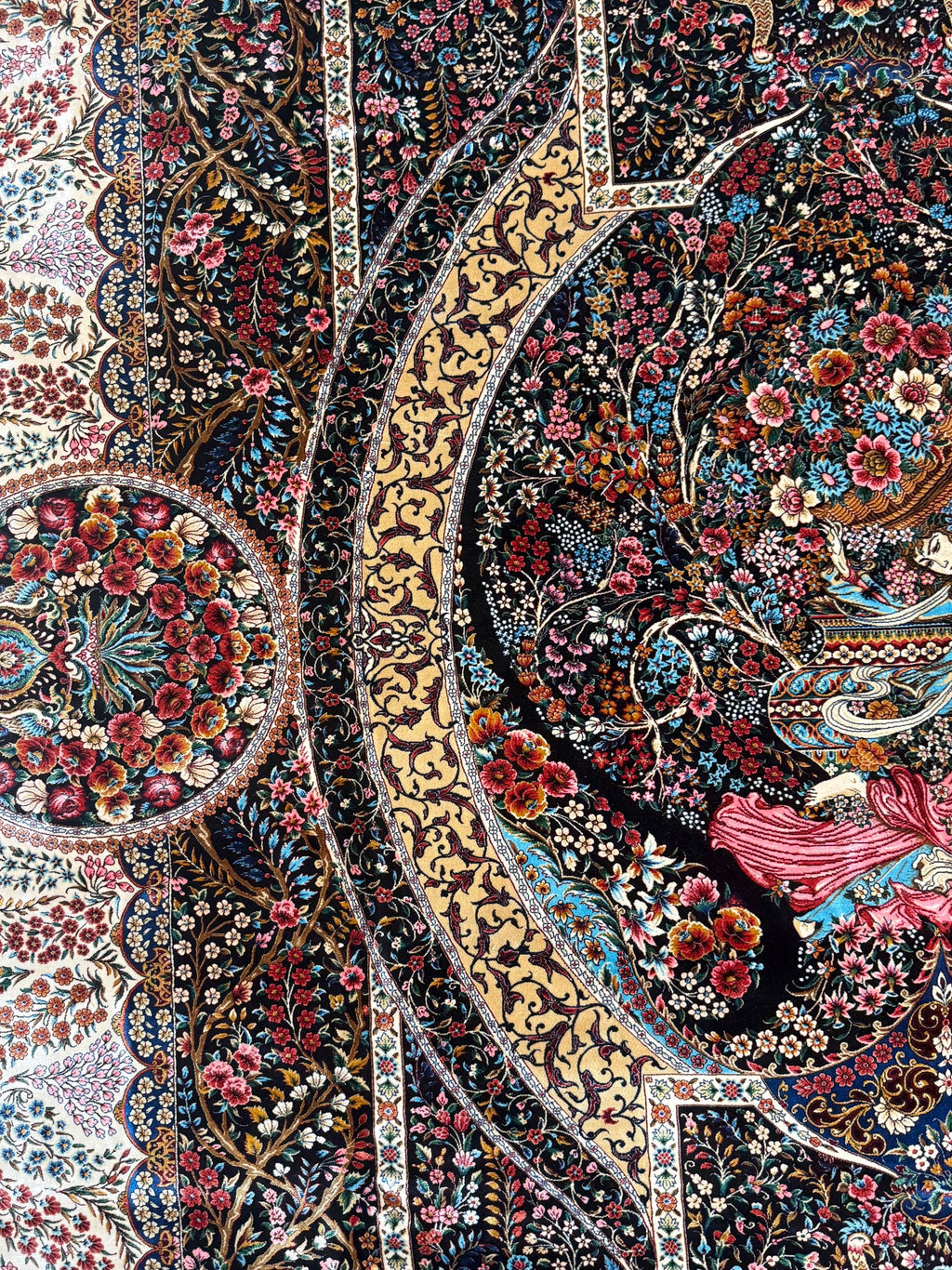 Luxury Persian Bamboo Silk Rug 200x300 cm – Robot-Woven & Hand-Knotted Edges