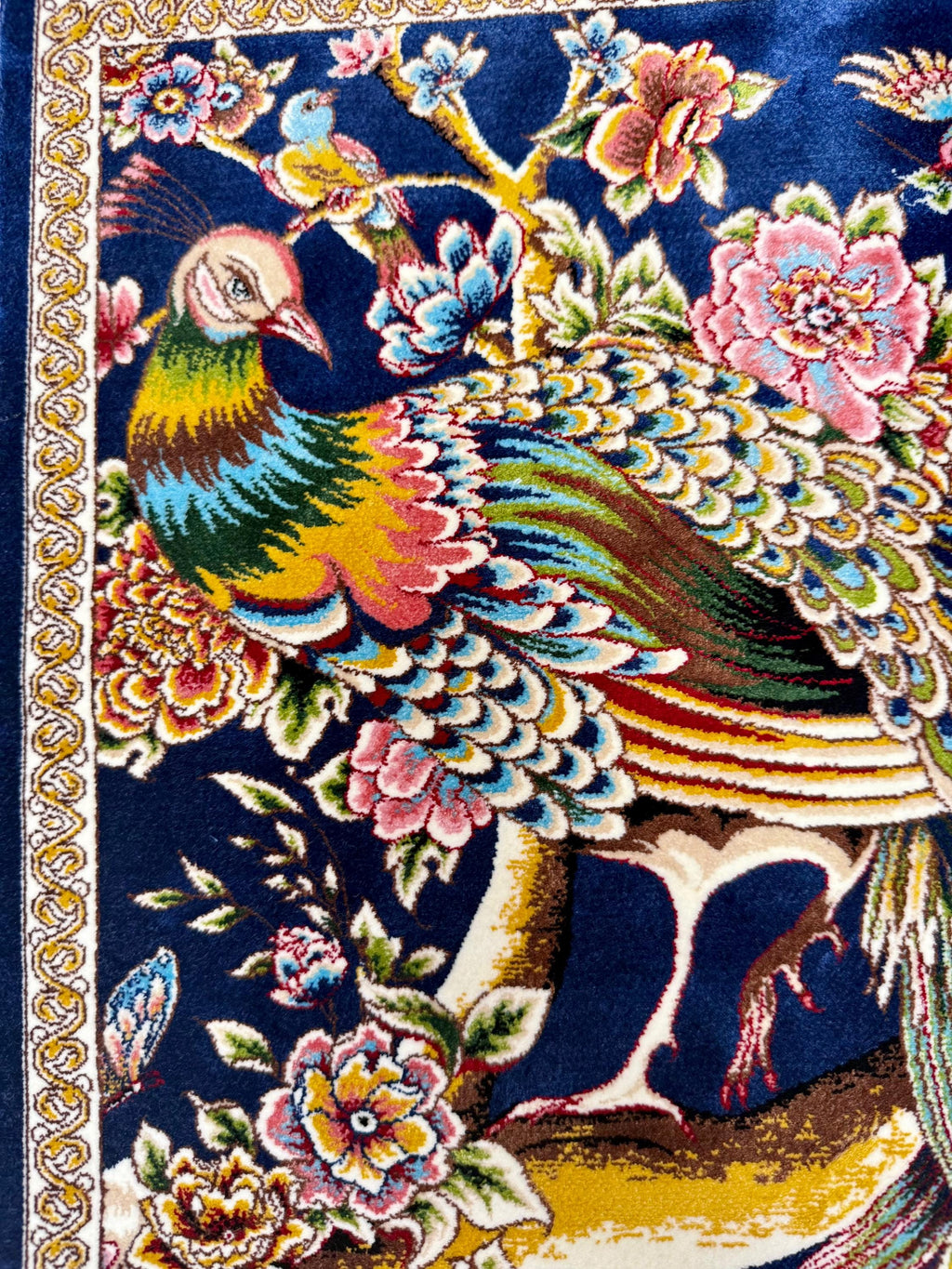 Luxury Persian Bamboo Silk Rug Wall Art Rug 50x50 cm – Robot-Woven & Hand-Knotted Edges