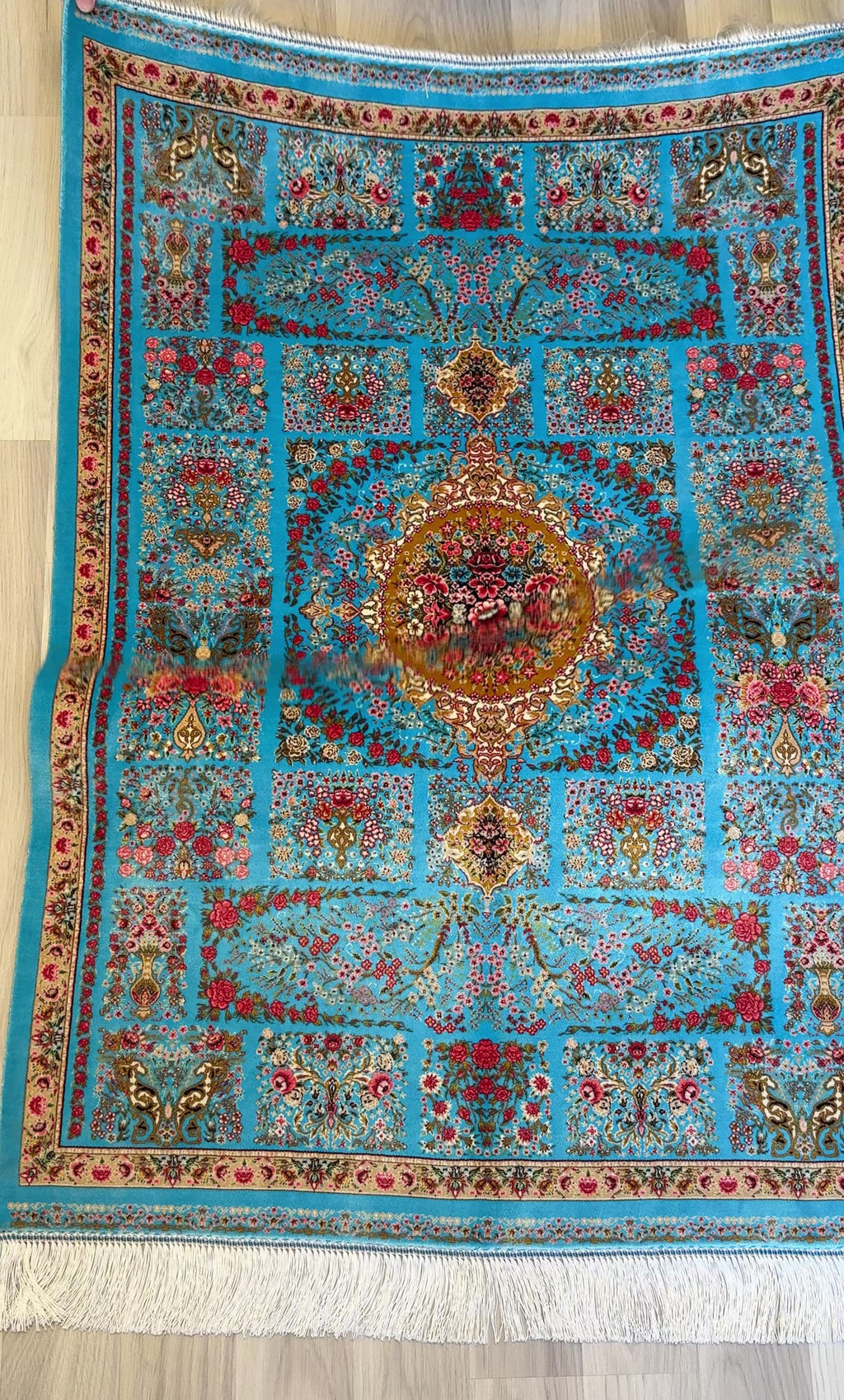 Luxury Persian Bamboo Silk Rug 85x125 cm – Robot-Woven & Hand-Knotted Edges