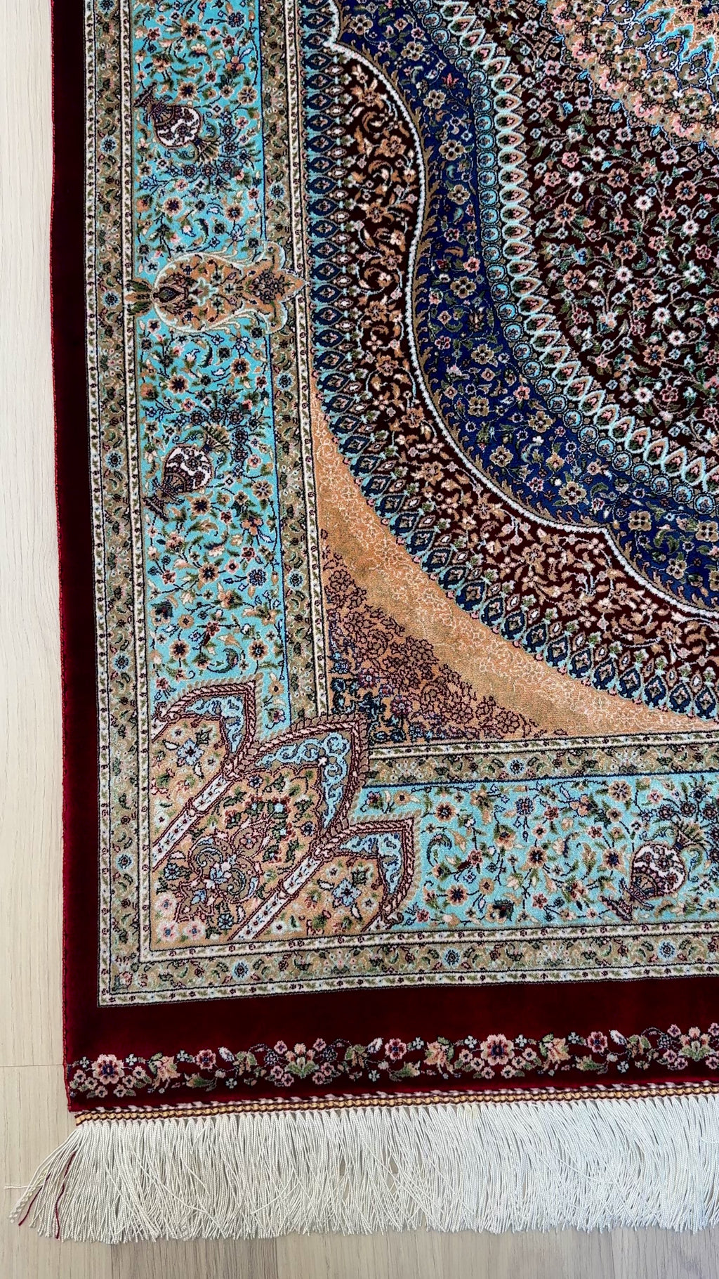 Luxury Persian Bamboo Silk Rug 100x150 cm – Robot-Woven & Hand-Knotted Edges